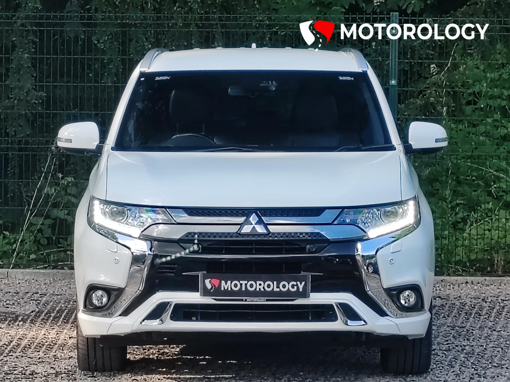 Mitsubishi Outlander 2.4h TwinMotor 13.8kWh Dynamic Safety SUV 5dr Petrol Plug-in Hybrid CVT 4WD Euro 6 (s/s) (224 ps)