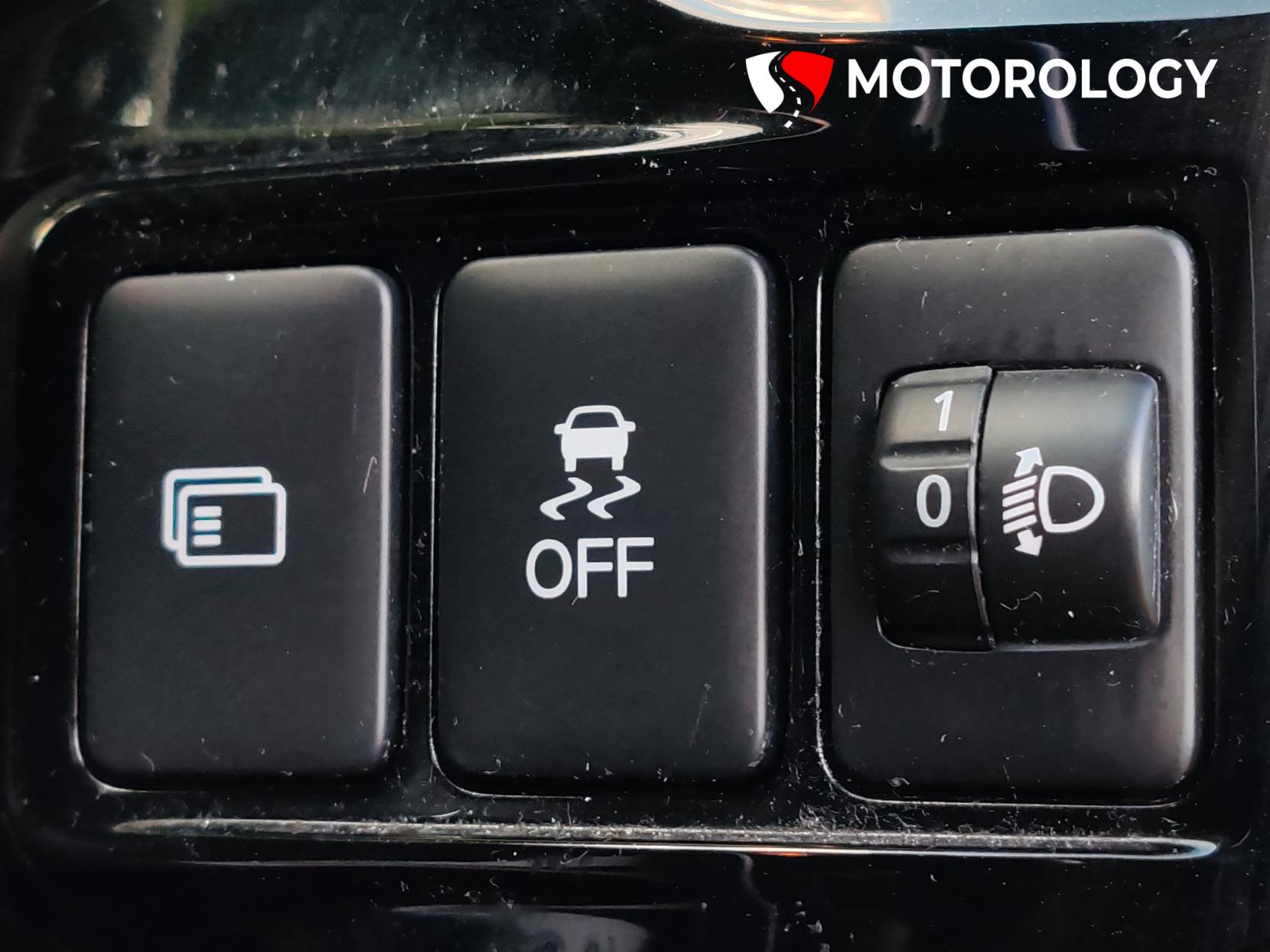 Mitsubishi Outlander 2.4h TwinMotor 13.8kWh Dynamic Safety SUV 5dr Petrol Plug-in Hybrid CVT 4WD Euro 6 (s/s) (224 ps)