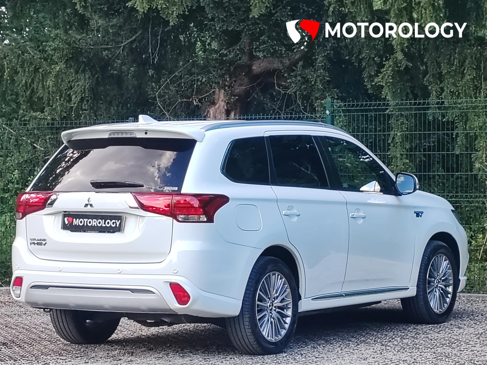 Mitsubishi Outlander 2.4h TwinMotor 13.8kWh Dynamic Safety SUV 5dr Petrol Plug-in Hybrid CVT 4WD Euro 6 (s/s) (224 ps)
