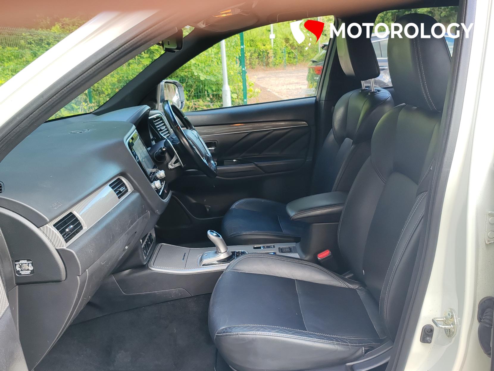 Mitsubishi Outlander 2.4h TwinMotor 13.8kWh Dynamic Safety SUV 5dr Petrol Plug-in Hybrid CVT 4WD Euro 6 (s/s) (224 ps)