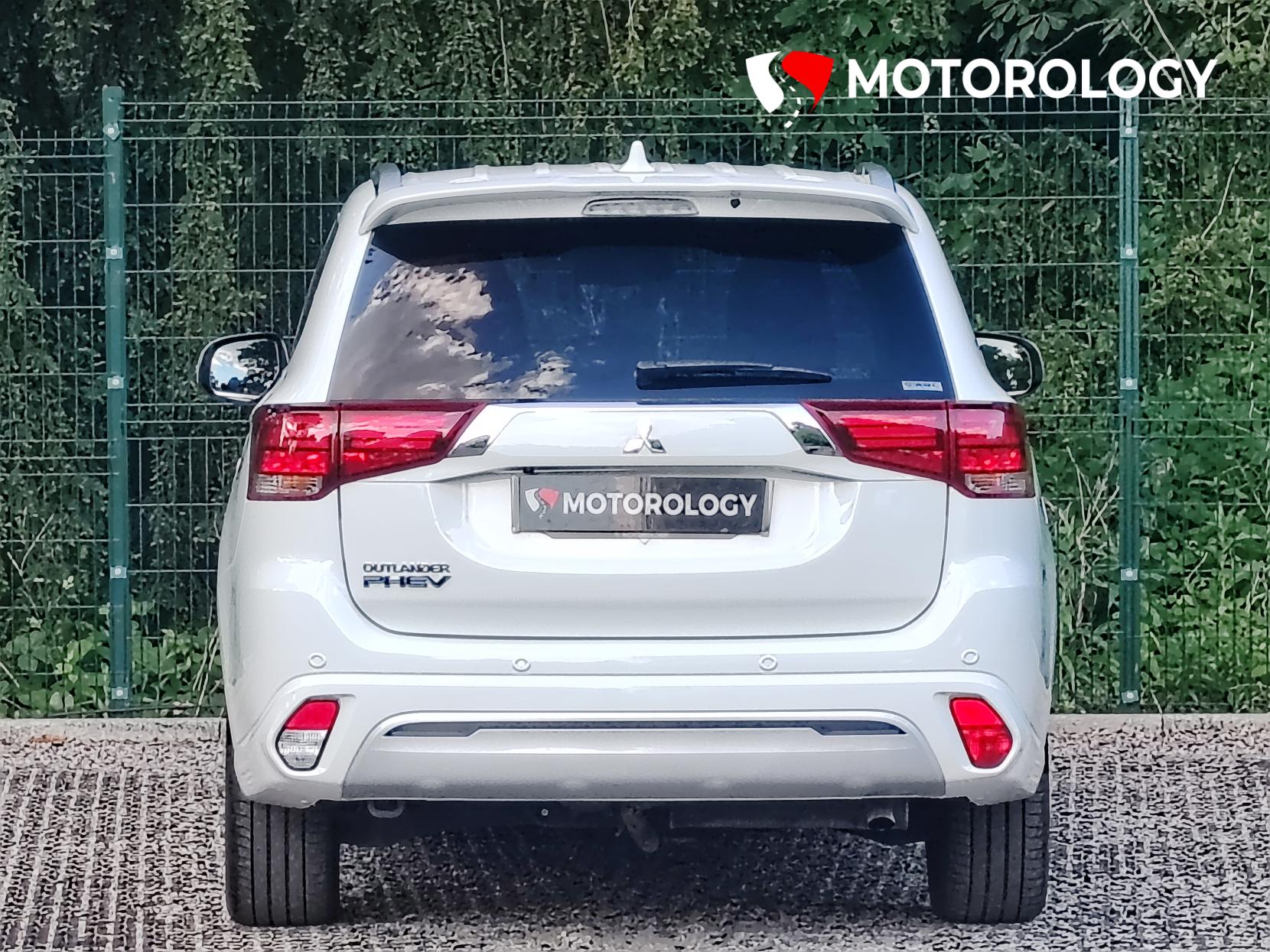 Mitsubishi Outlander 2.4h TwinMotor 13.8kWh Dynamic Safety SUV 5dr Petrol Plug-in Hybrid CVT 4WD Euro 6 (s/s) (224 ps)