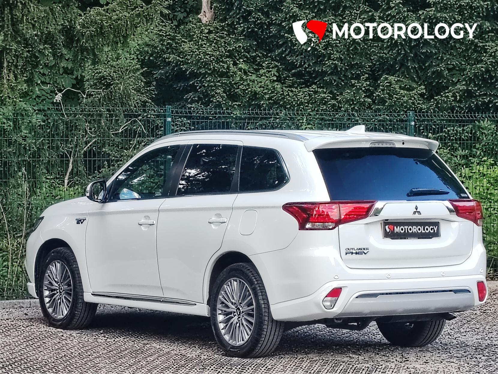 Mitsubishi Outlander 2.4h TwinMotor 13.8kWh Dynamic Safety SUV 5dr Petrol Plug-in Hybrid CVT 4WD Euro 6 (s/s) (224 ps)