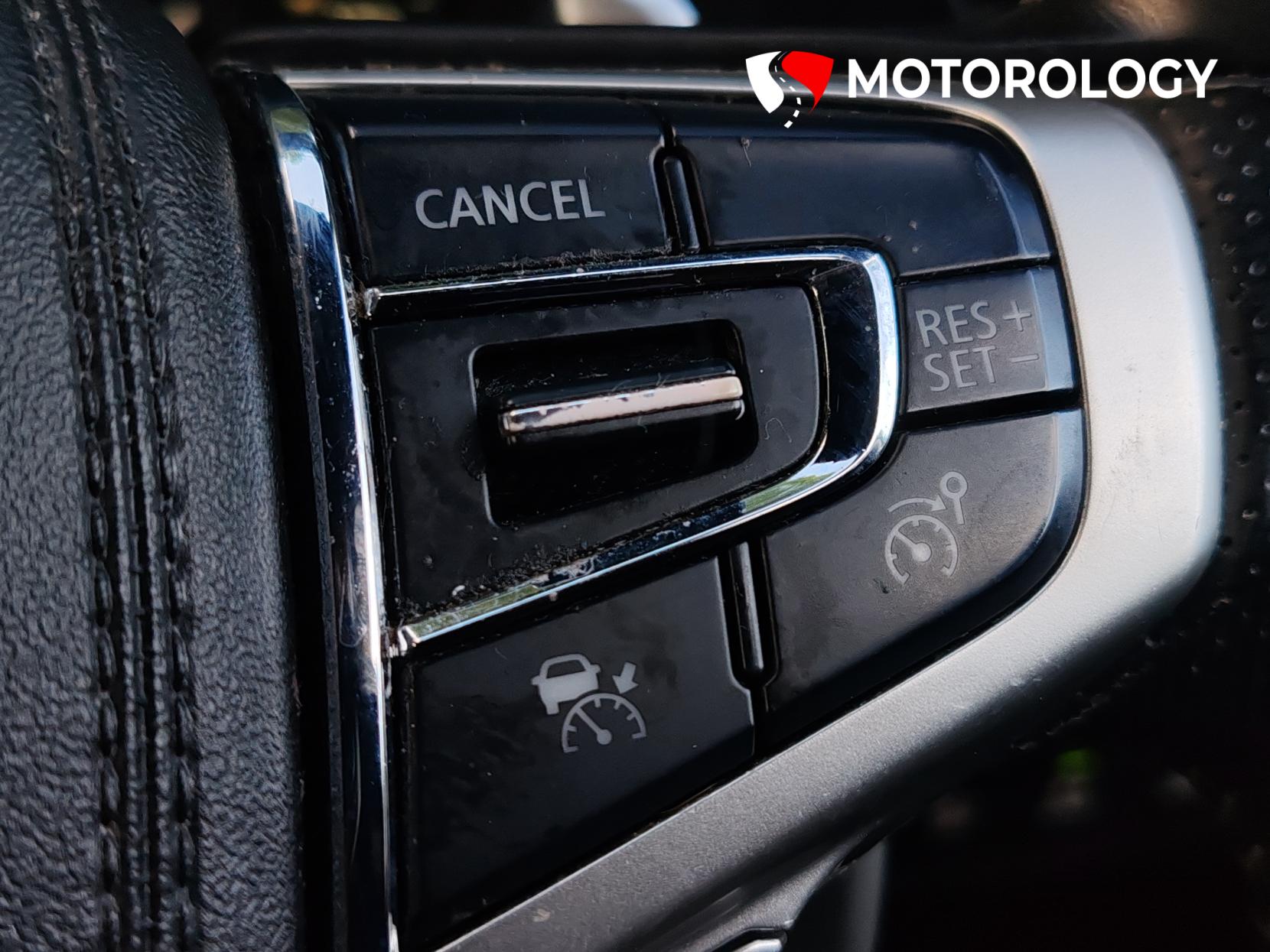 Mitsubishi Outlander 2.4h TwinMotor 13.8kWh Dynamic Safety SUV 5dr Petrol Plug-in Hybrid CVT 4WD Euro 6 (s/s) (224 ps)