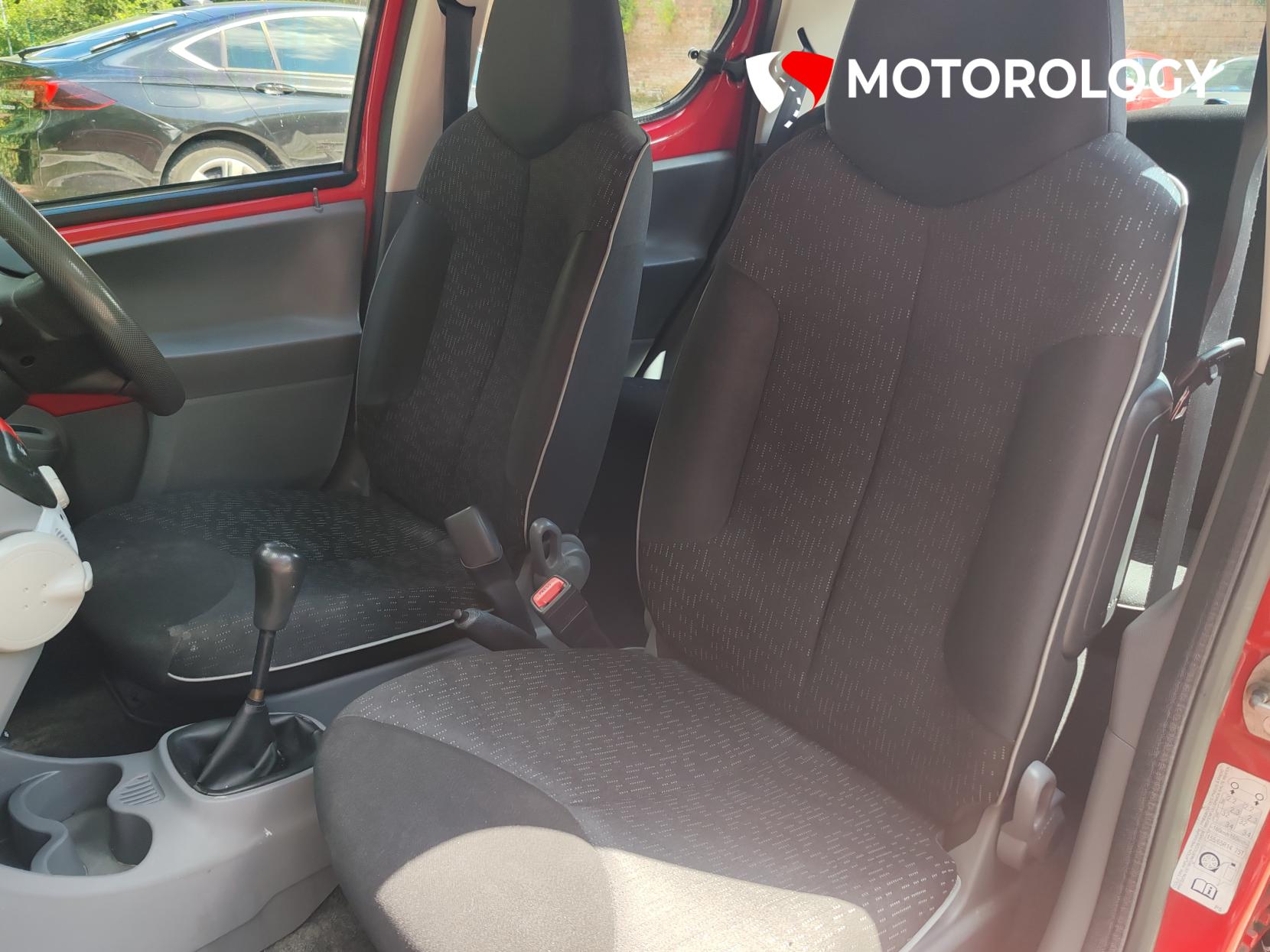 Peugeot 107 1.0 12V Urban Hatchback 5dr Petrol Manual Euro 5 (68 ps)