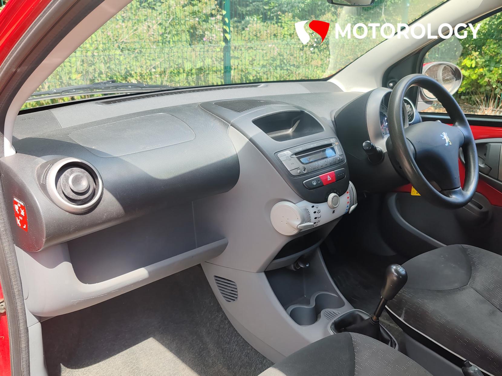 Peugeot 107 1.0 12V Urban Hatchback 5dr Petrol Manual Euro 5 (68 ps)