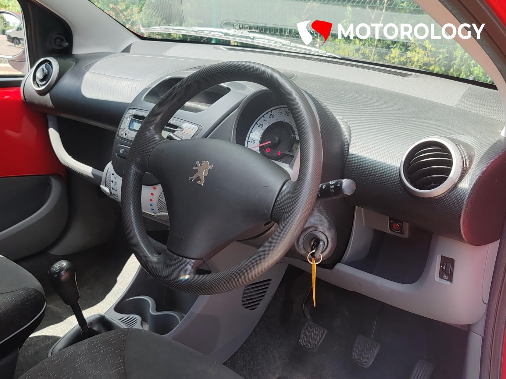 Peugeot 107 1.0 12V Urban Hatchback 5dr Petrol Manual Euro 5 (68 ps)