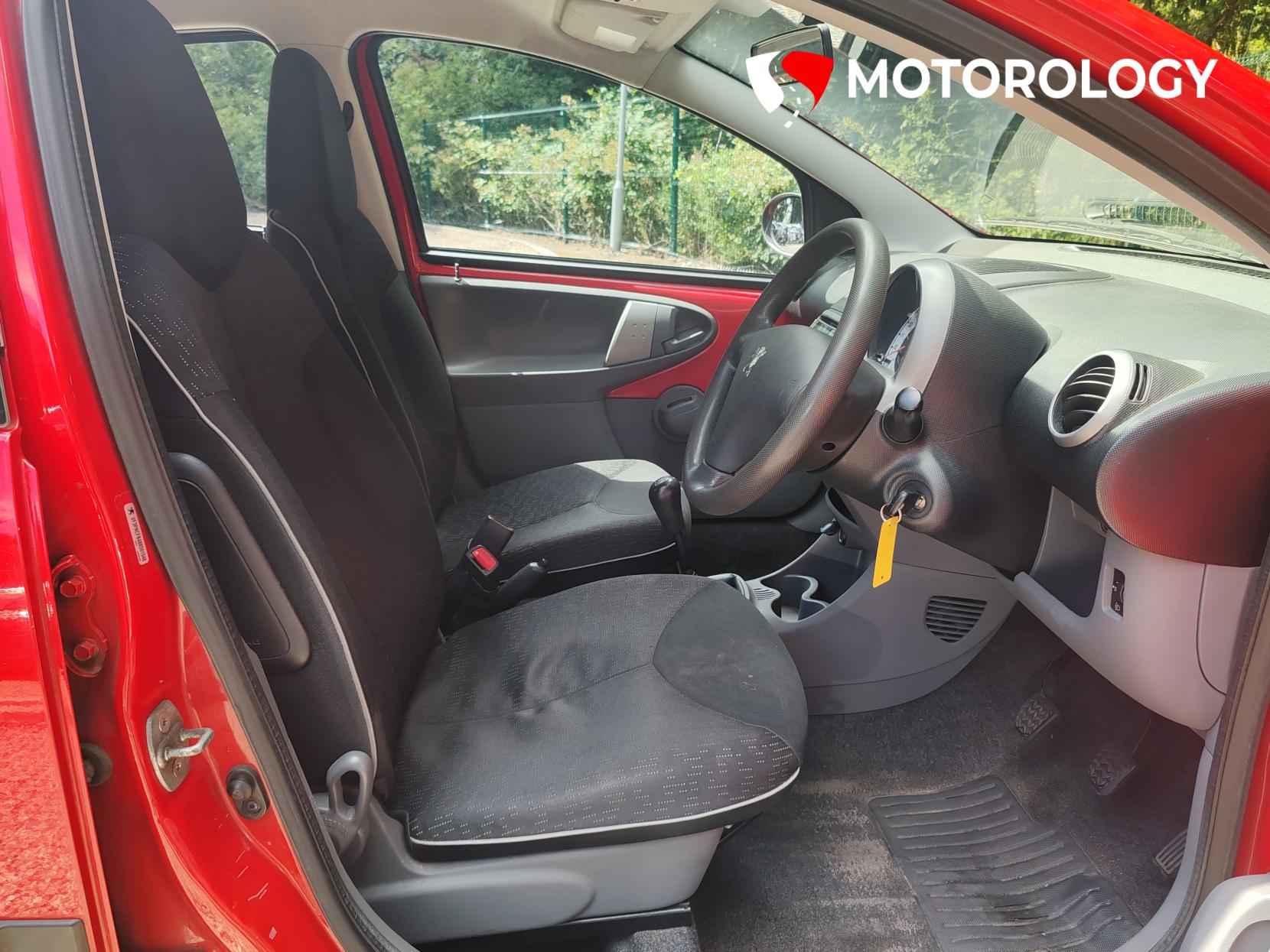Peugeot 107 1.0 12V Urban Hatchback 5dr Petrol Manual Euro 5 (68 ps)