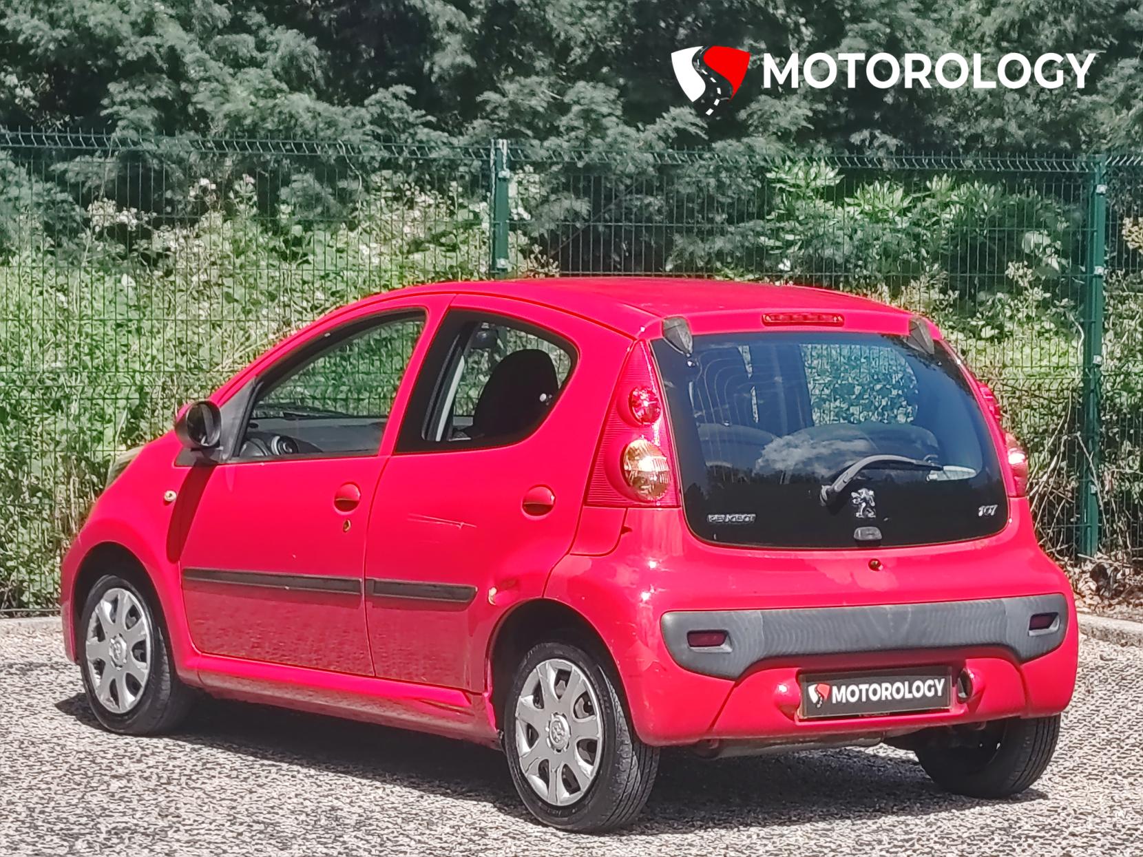 Peugeot 107 1.0 12V Urban Hatchback 5dr Petrol Manual Euro 5 (68 ps)