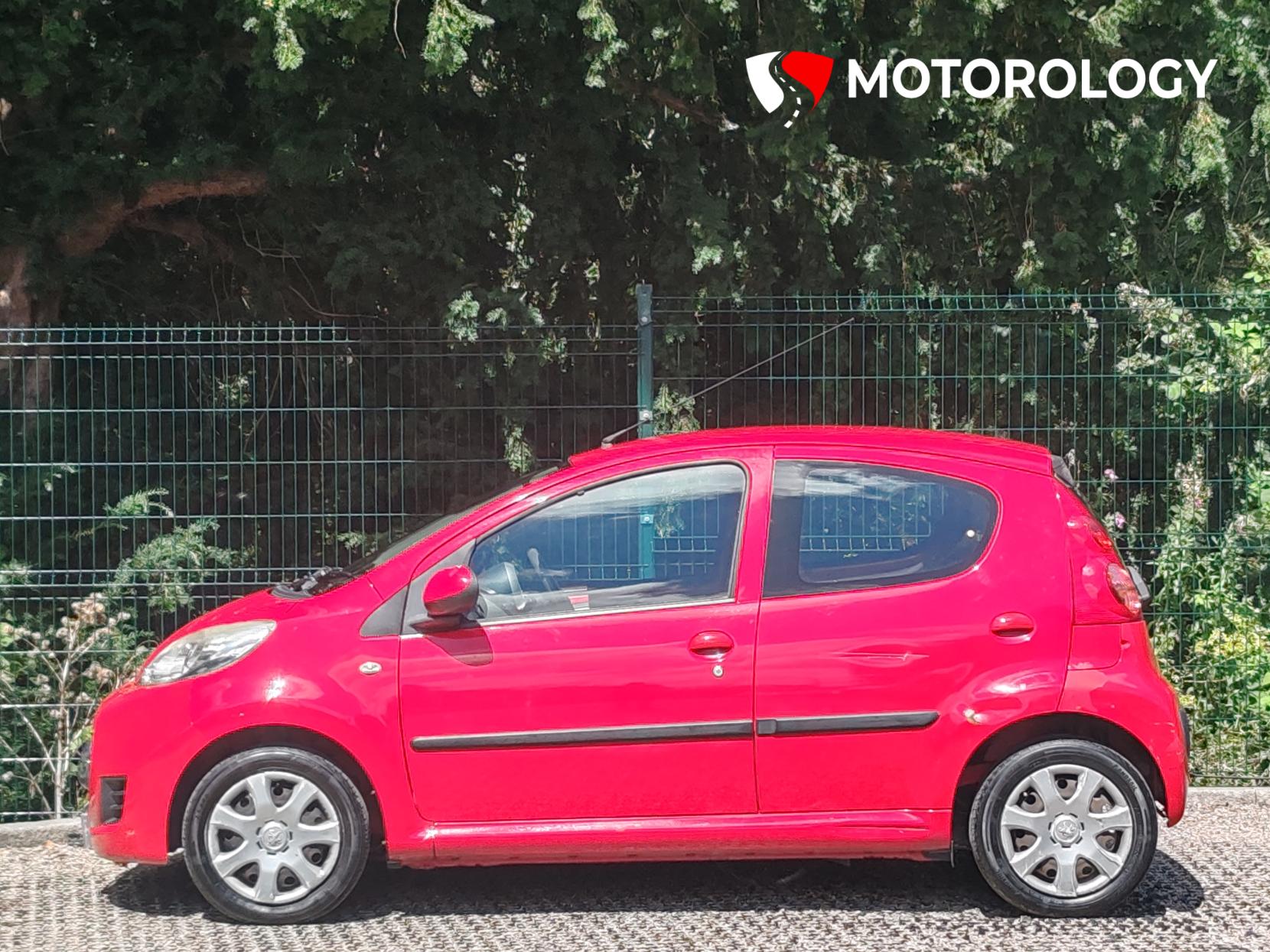 Peugeot 107 1.0 12V Urban Hatchback 5dr Petrol Manual Euro 5 (68 ps)
