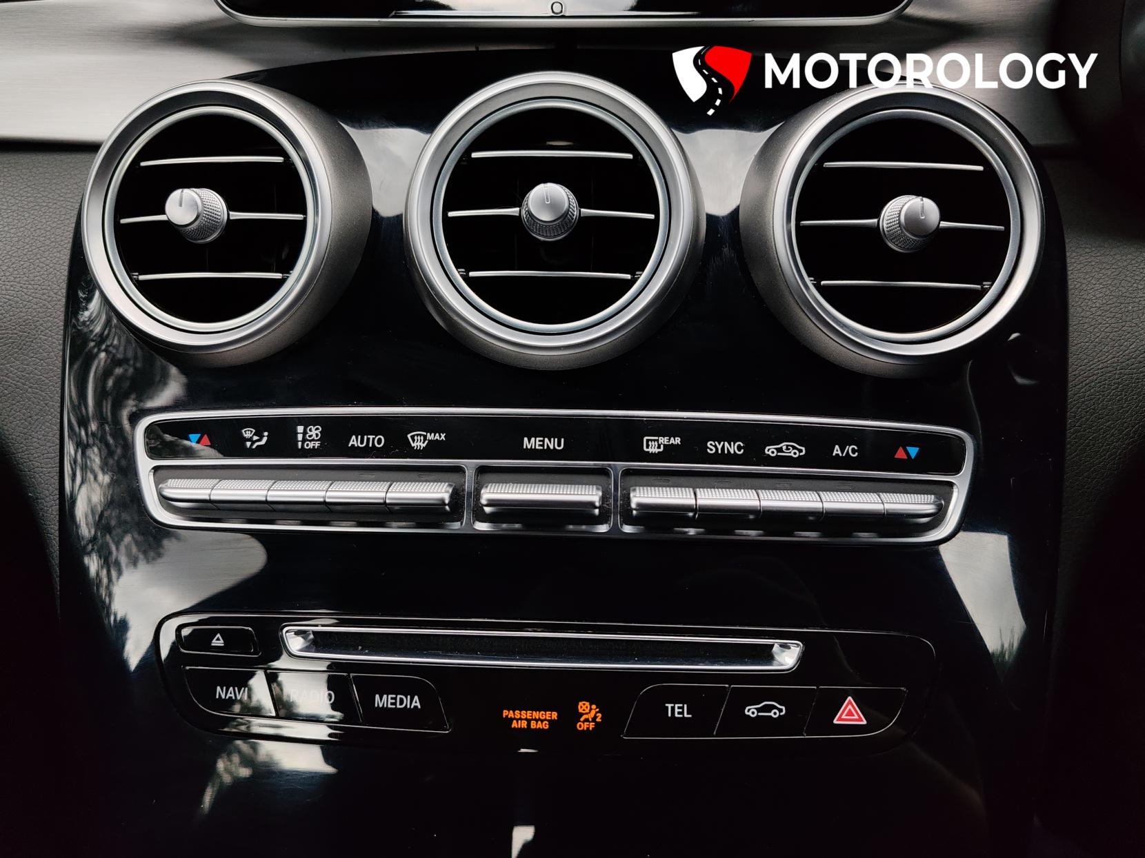 Mercedes-Benz C Class 2.0 C200 AMG Line Saloon 4dr Petrol 7G-Tronic+ Euro 6 (s/s) (184 ps)
