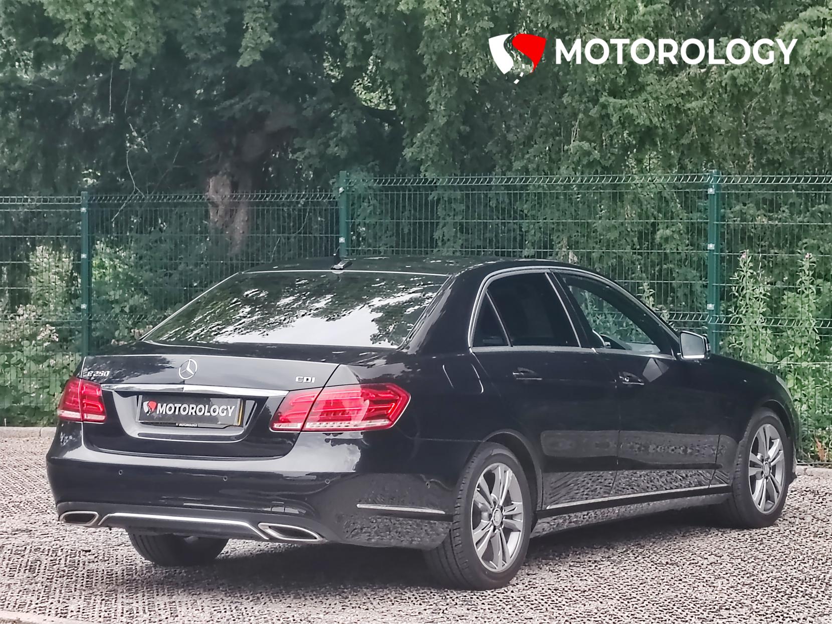 Mercedes-Benz E Class 2.1 E250 CDI SE Saloon 4dr Diesel G-Tronic+ Euro 5 (s/s) (204 ps)