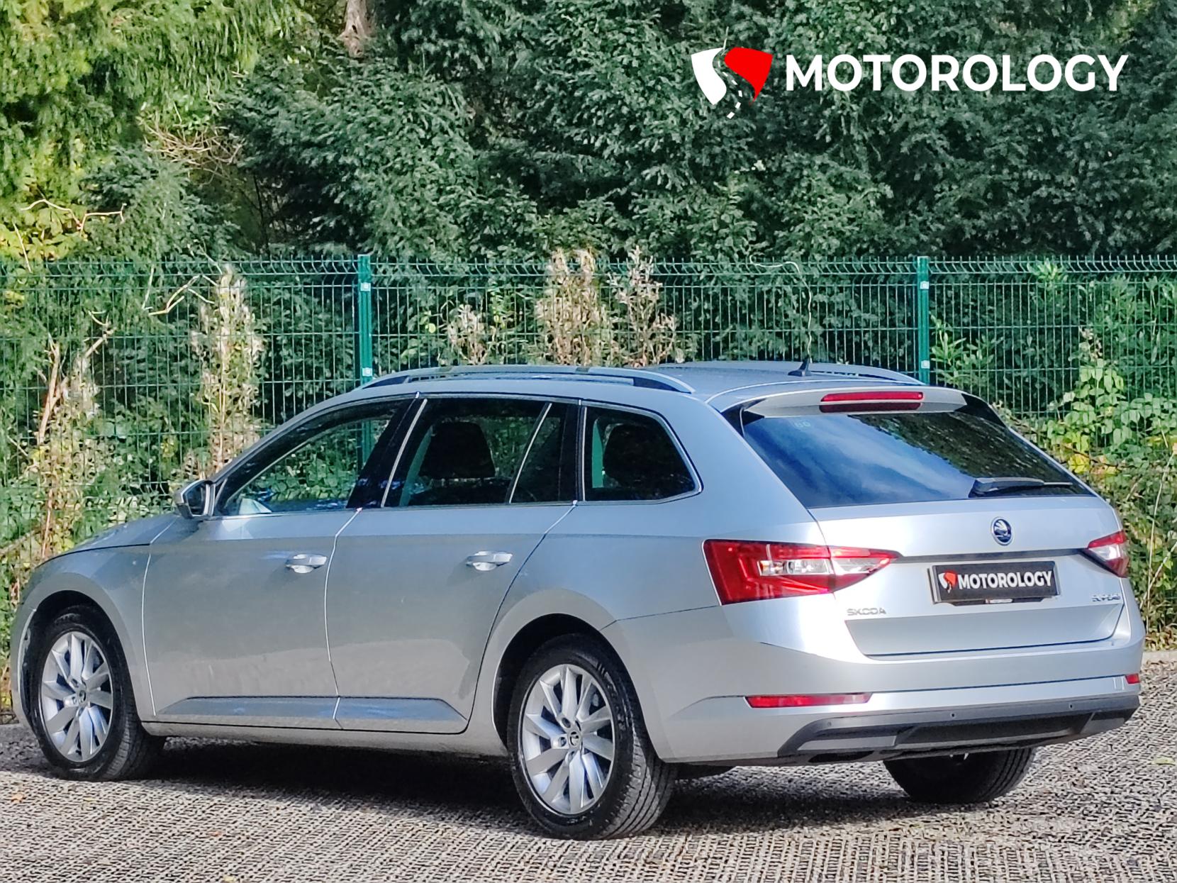 Skoda Superb 1.6 TDI SE Business Estate 5dr Diesel Manual Euro 6 (s/s) (120 ps)