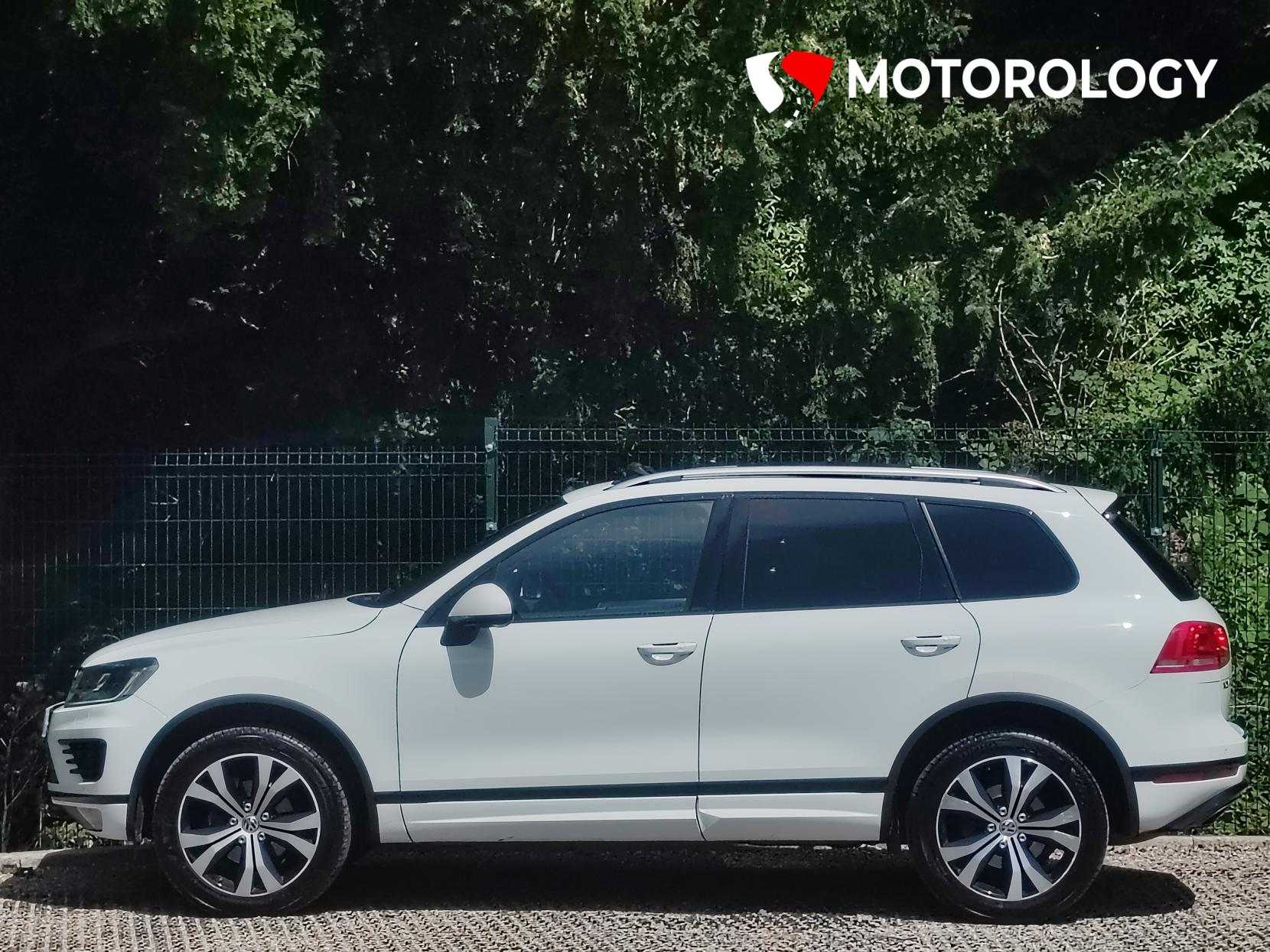 Volkswagen Touareg 3.0 TDI V6 BlueMotion Tech R-Line SUV 5dr Diesel Tiptronic 4WD Euro 6 (s/s) (262 ps)
