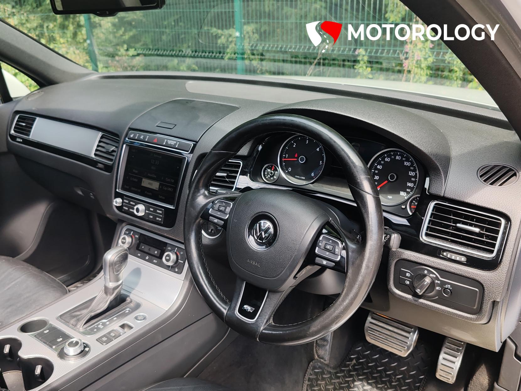Volkswagen Touareg 3.0 TDI V6 BlueMotion Tech R-Line SUV 5dr Diesel Tiptronic 4WD Euro 6 (s/s) (262 ps)