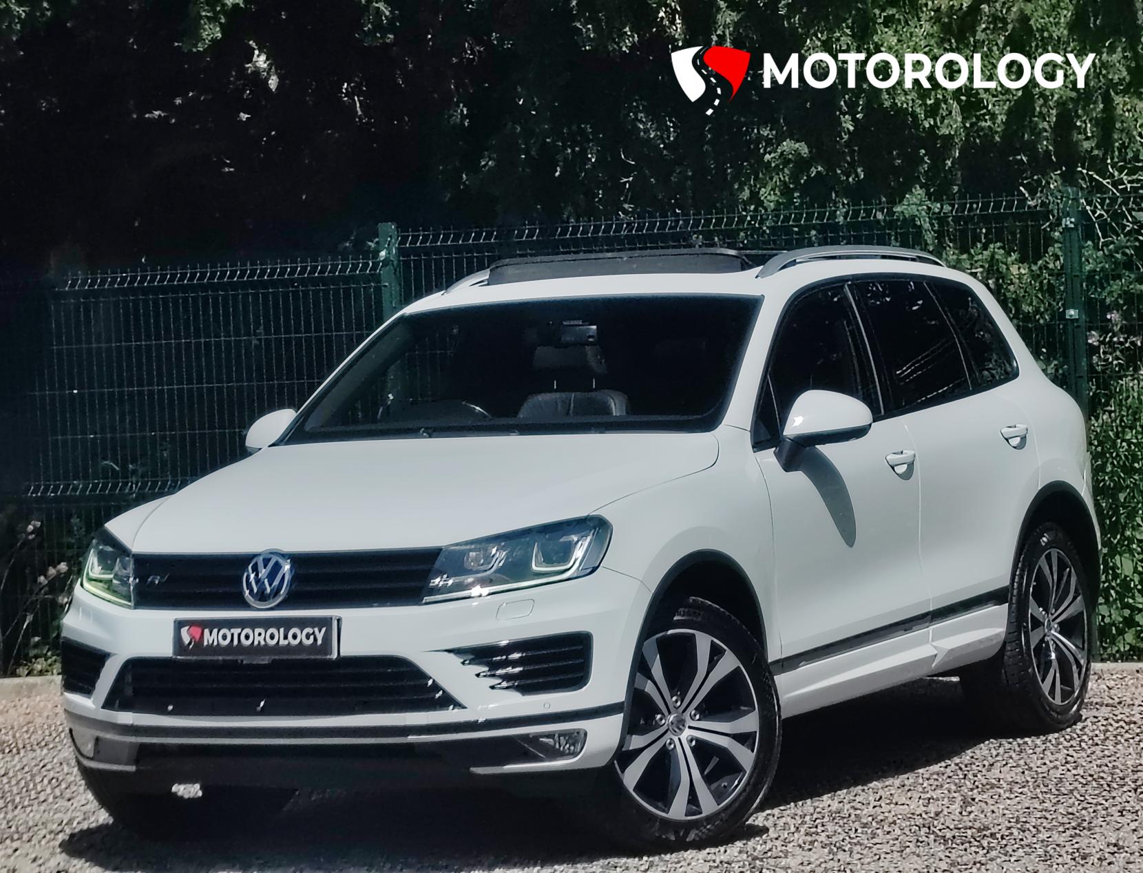Volkswagen Touareg 3.0 TDI V6 BlueMotion Tech R-Line SUV 5dr Diesel Tiptronic 4WD Euro 6 (s/s) (262 ps)