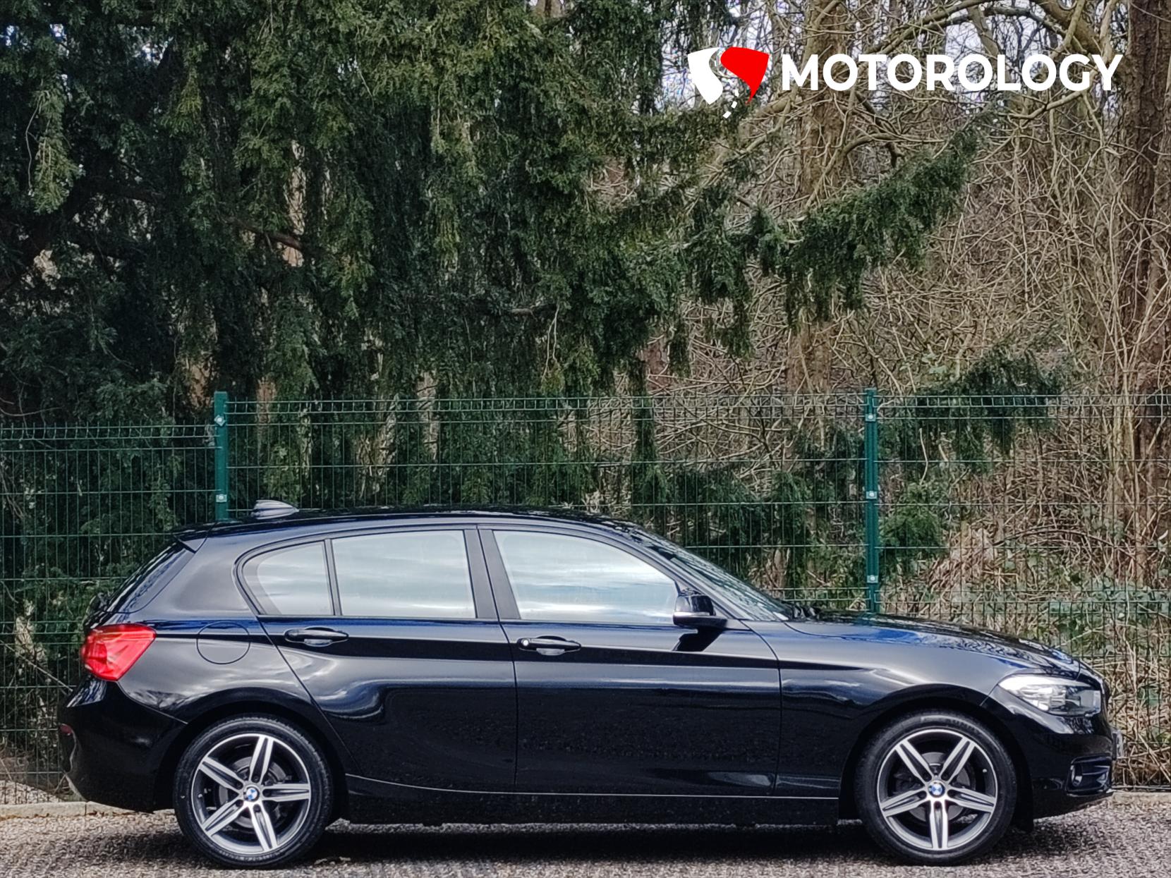 BMW 1 Series 1.5 118i Sport Hatchback 5dr Petrol Manual Euro 6 (s/s) (136 ps)