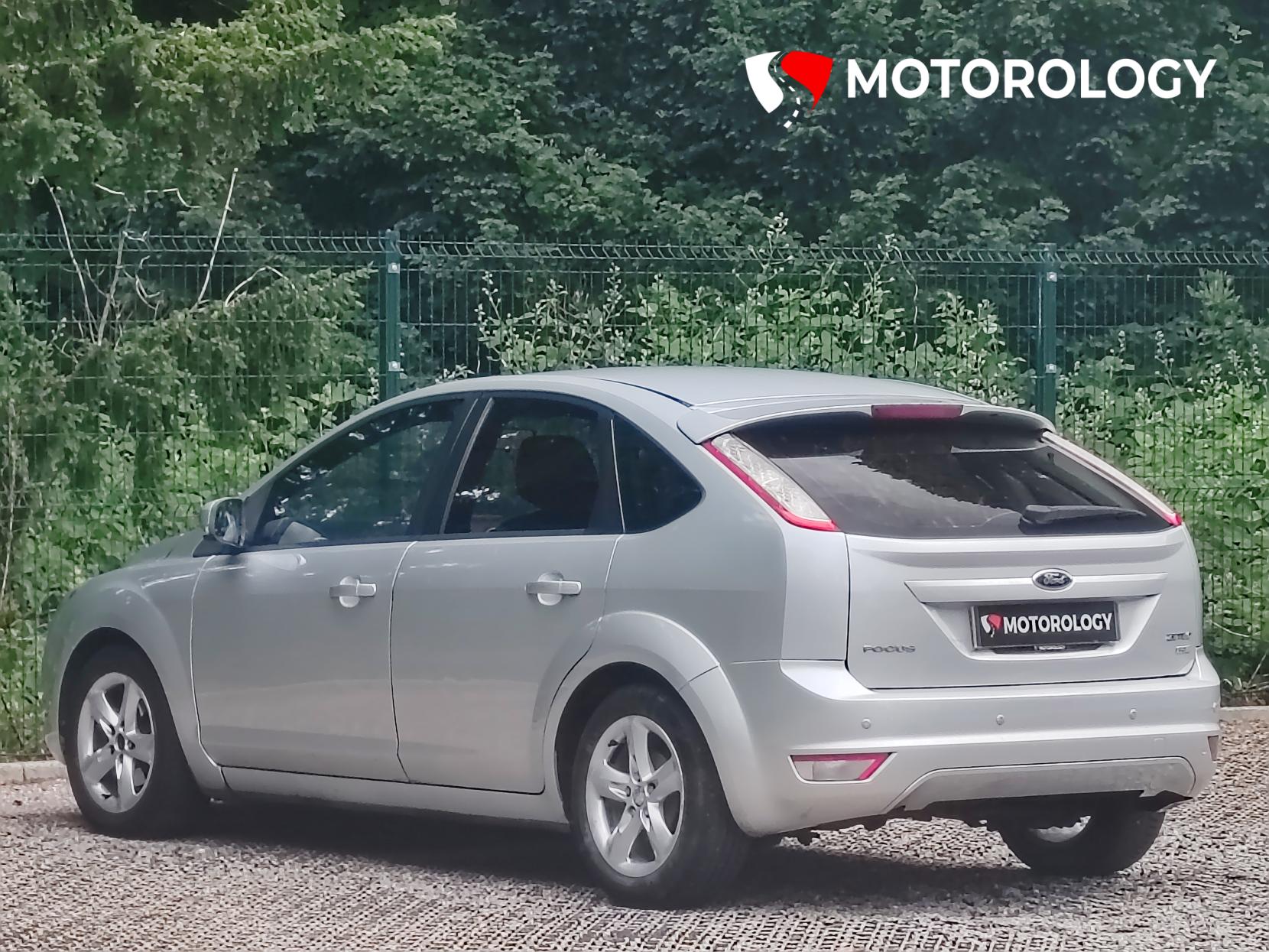 Ford Focus 1.6 TDCi DPF Zetec Hatchback 5dr Diesel Manual (119 g/km, 108 bhp)