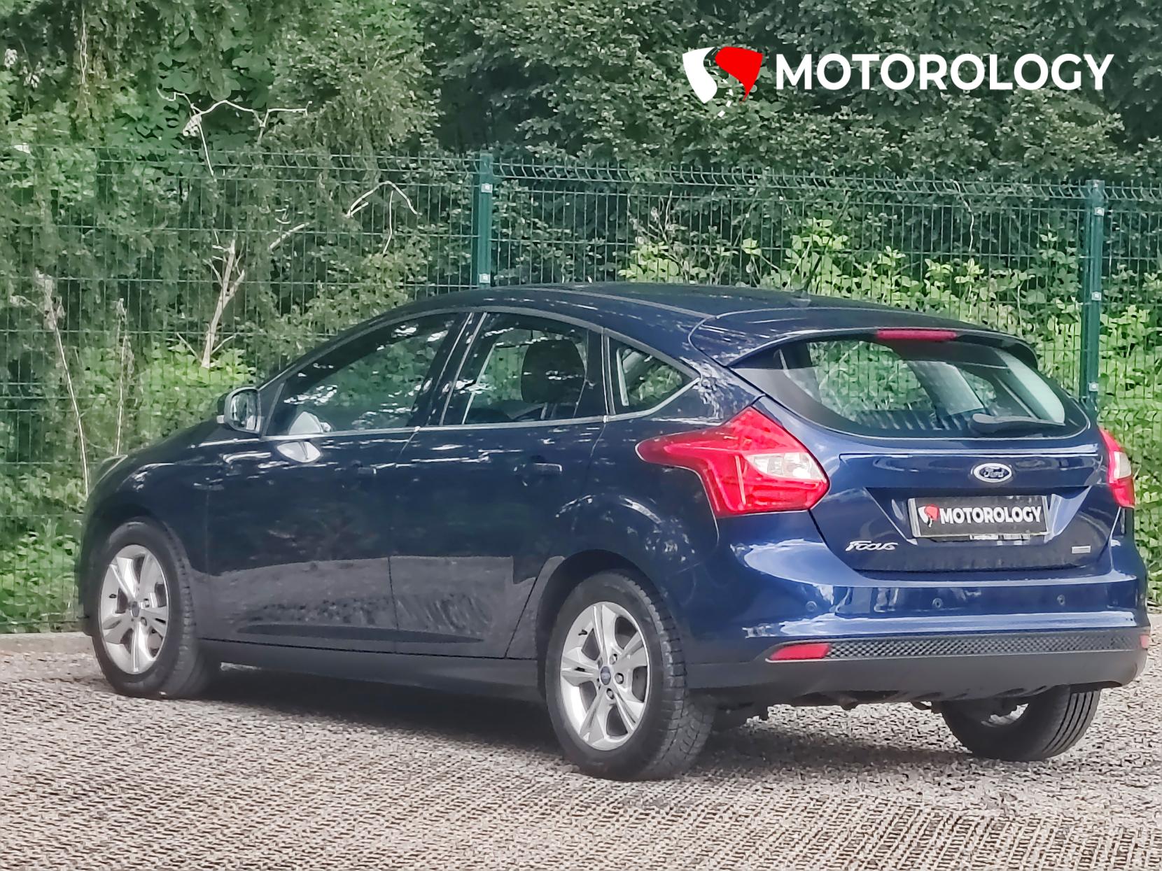 Ford Focus 1.0T EcoBoost Zetec Hatchback 5dr Petrol Manual Euro 5 (s/s) (100 ps)
