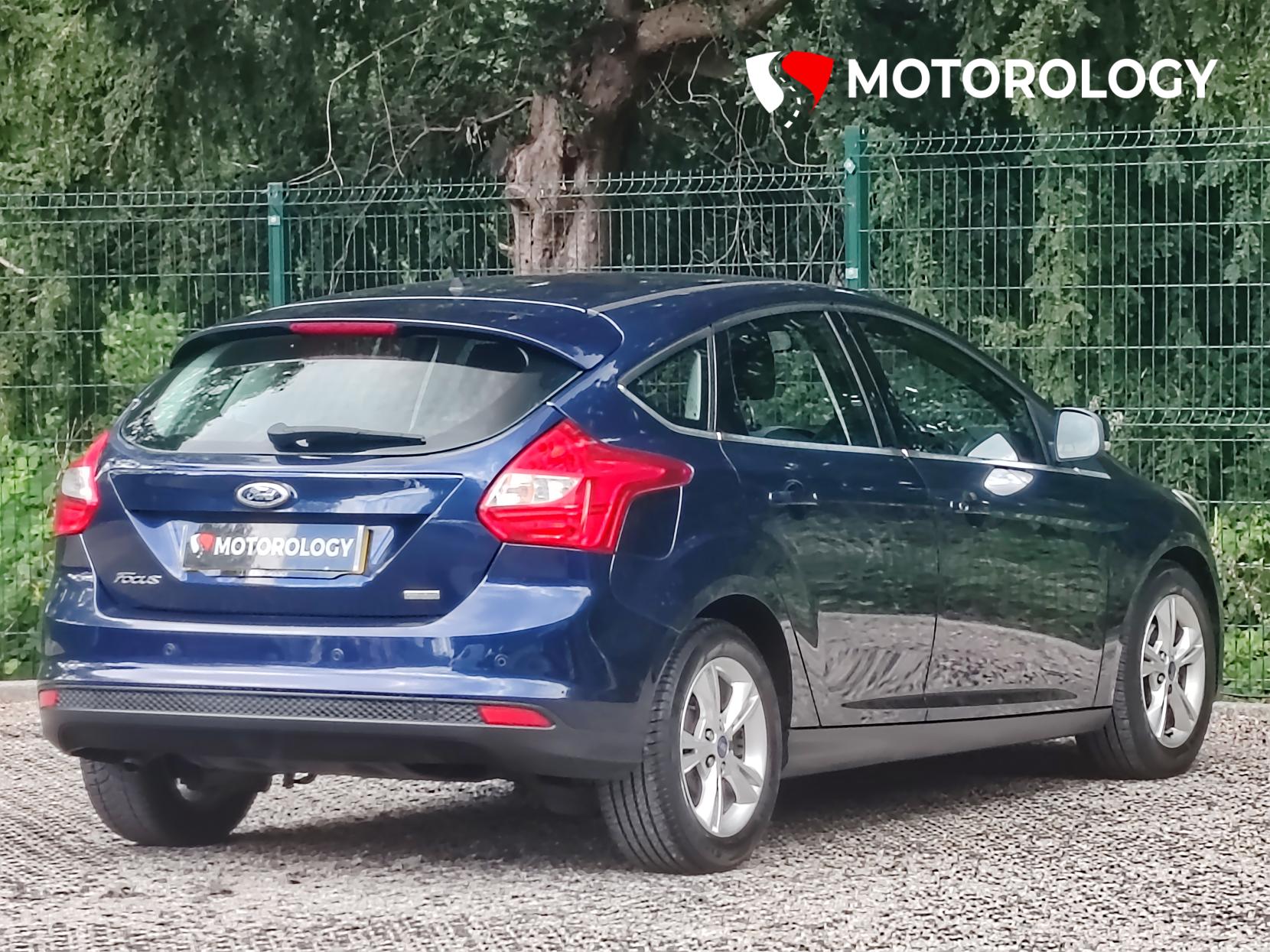 Ford Focus 1.0T EcoBoost Zetec Hatchback 5dr Petrol Manual Euro 5 (s/s) (100 ps)