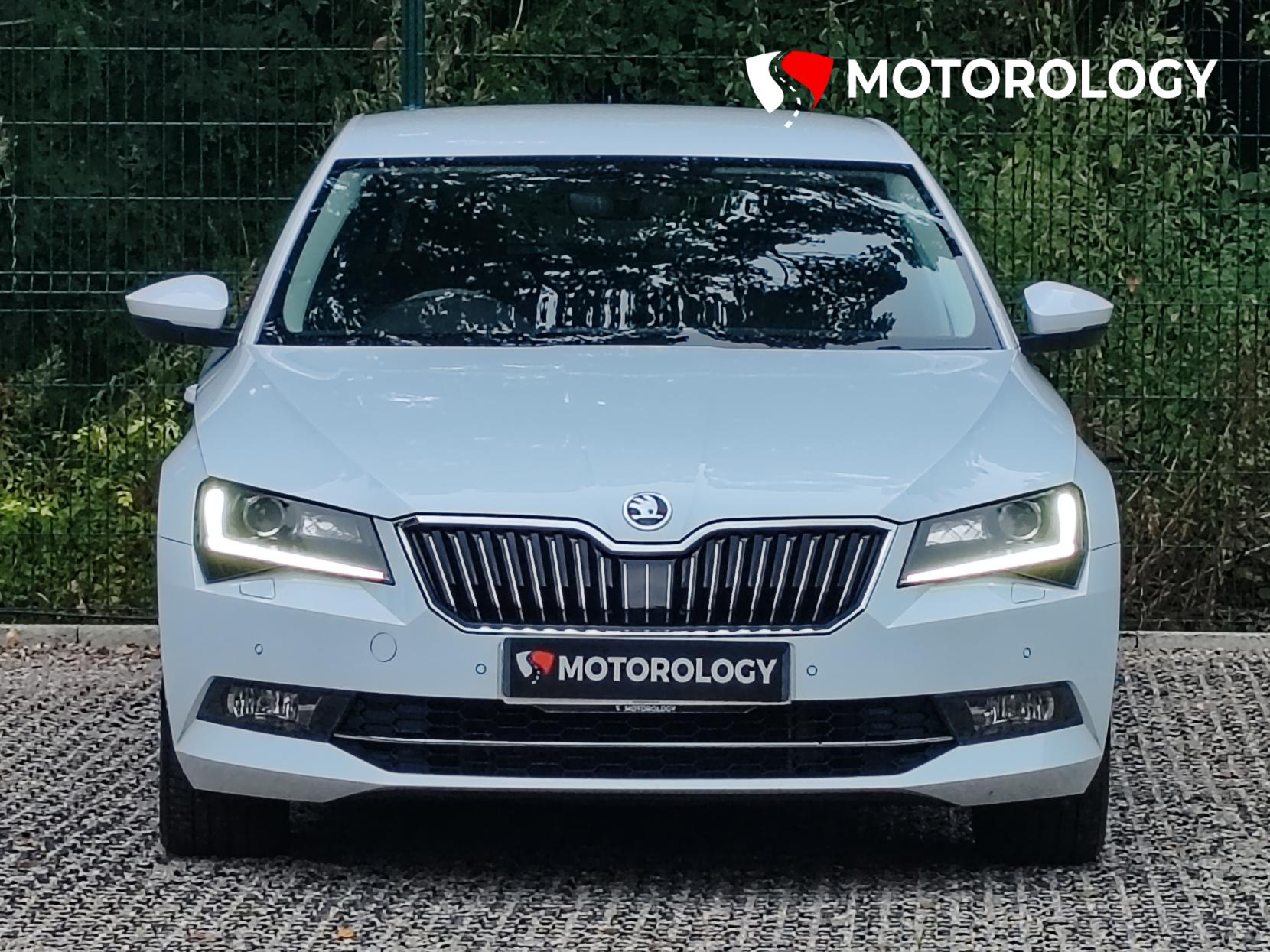 Skoda Superb 1.5 TSI ACT SE L Executive Hatchback 5dr Petrol DSG Euro 6 (s/s) (150 ps)