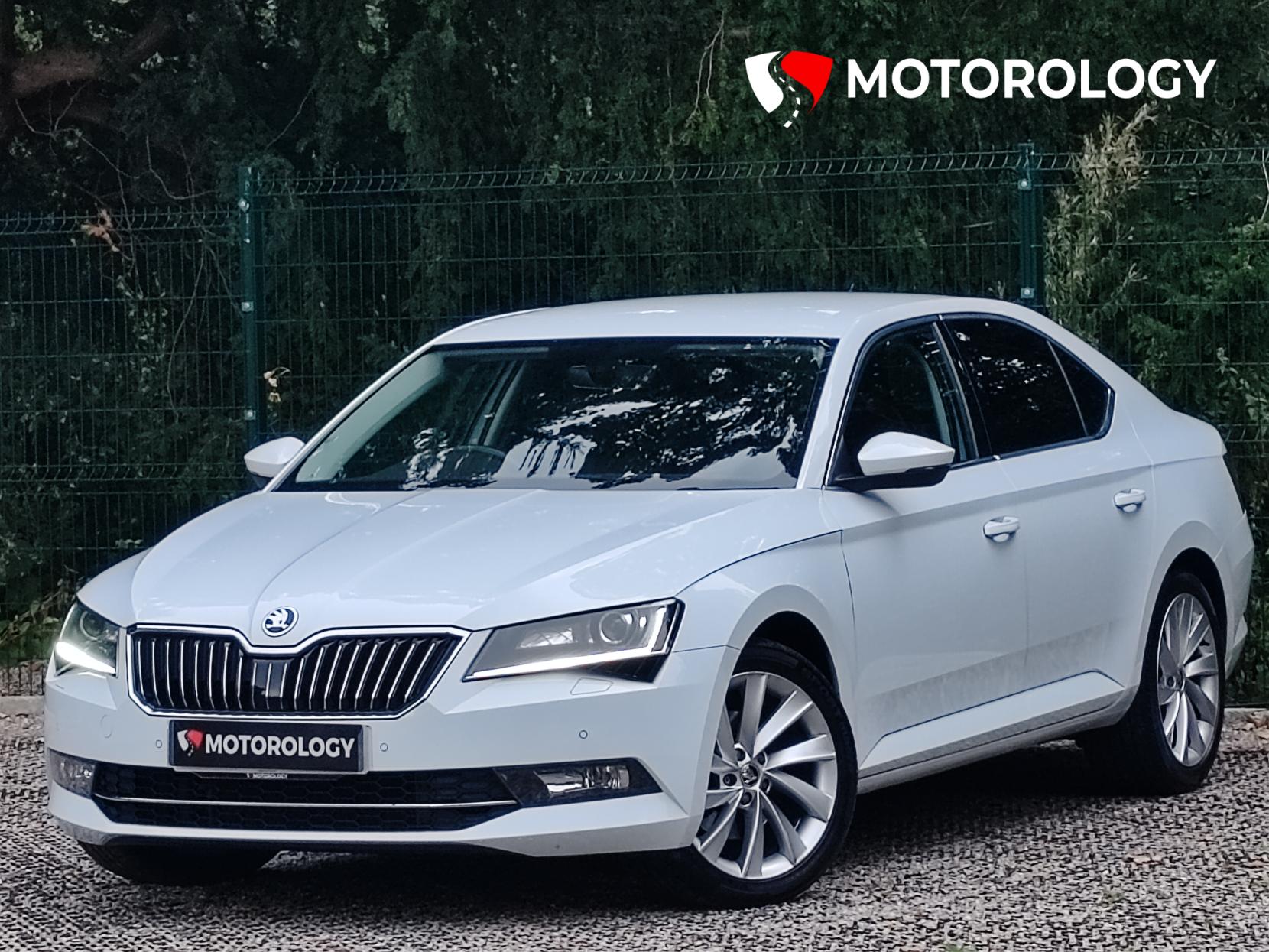 Skoda Superb 1.5 TSI ACT SE L Executive Hatchback 5dr Petrol DSG Euro 6 (s/s) (150 ps)