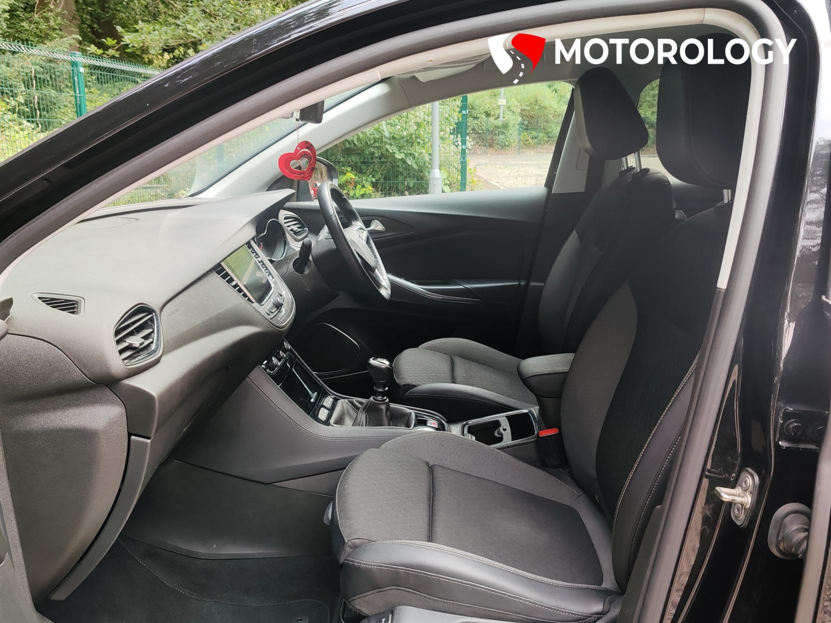 Vauxhall Grandland X 1.5 Turbo D SRi Nav SUV 5dr Diesel Manual Euro 6 (s/s) (130 ps)