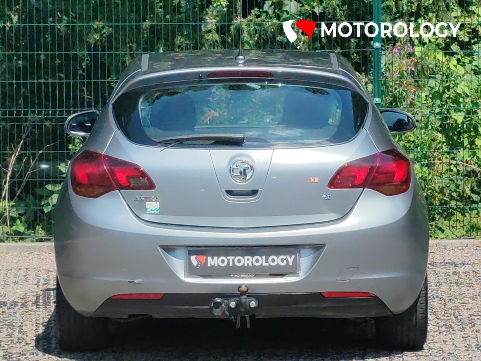 Vauxhall Astra 1.6 16v SRi Hatchback 5dr Petrol Manual Euro 5 (115 ps)