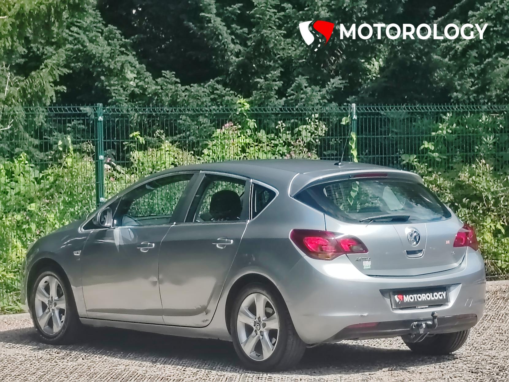 Vauxhall Astra 1.6 16v SRi Hatchback 5dr Petrol Manual Euro 5 (115 ps)