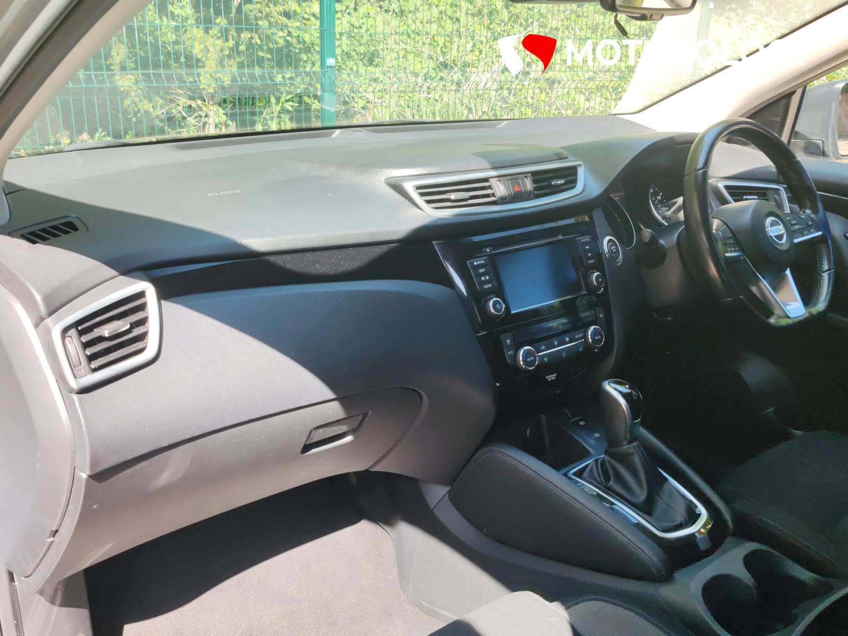 Nissan Qashqai 1.3 DIG-T N-Connecta SUV 5dr Petrol DCT Auto Euro 6 (s/s) (160 ps)
