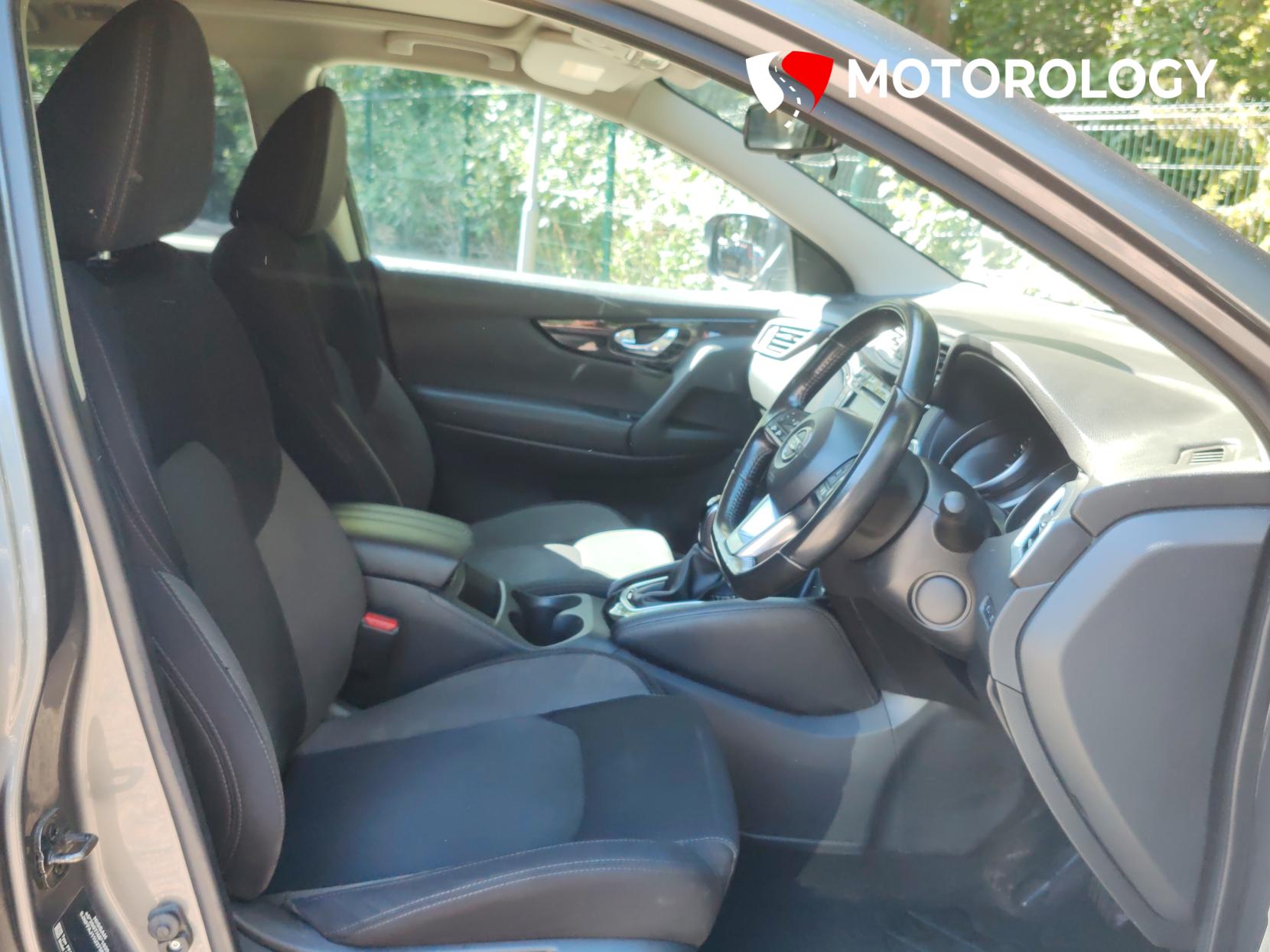 Nissan Qashqai 1.3 DIG-T N-Connecta SUV 5dr Petrol DCT Auto Euro 6 (s/s) (160 ps)