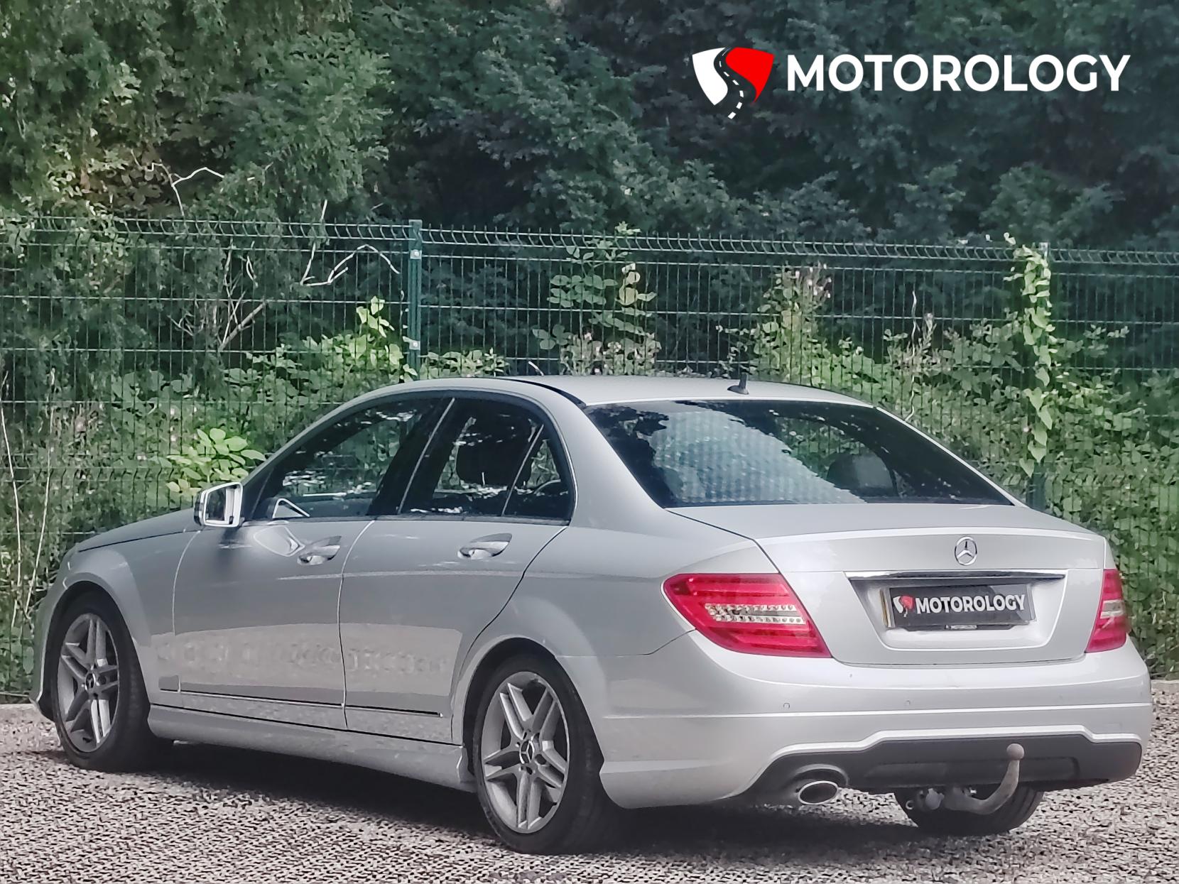 Mercedes-Benz C Class 2.1 C220 CDI AMG Sport Saloon 4dr Diesel G-Tronic+ Euro 5 (s/s) (170 ps)