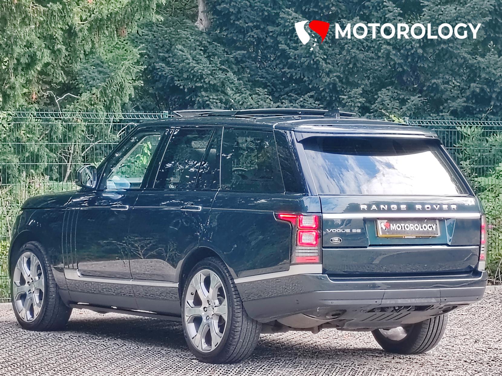Land Rover Range Rover 3.0 TD V6 Vogue SE SUV 5dr Diesel Auto 4WD Euro 6 (s/s) (258 ps)