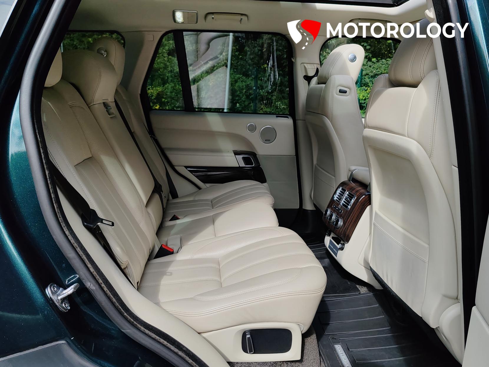 Land Rover Range Rover 3.0 TD V6 Vogue SE SUV 5dr Diesel Auto 4WD Euro 6 (s/s) (258 ps)
