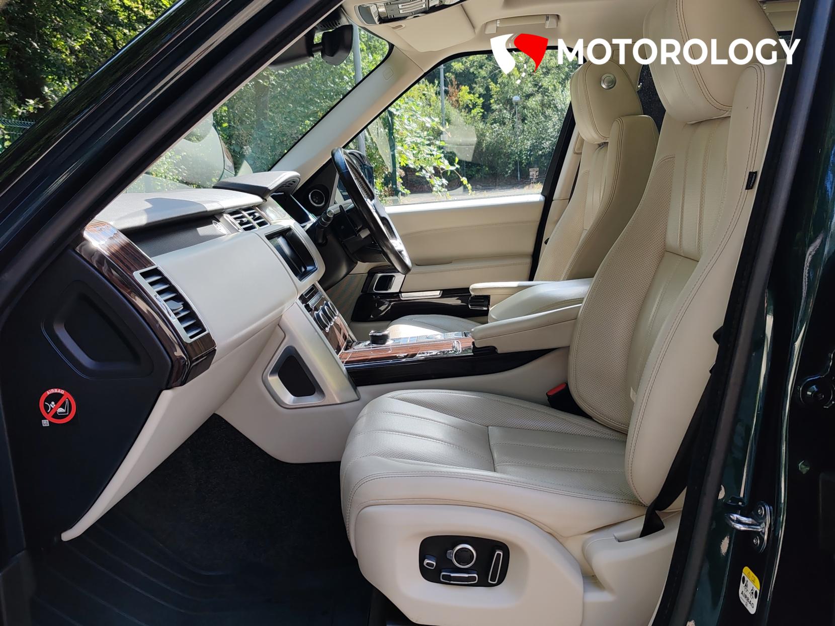 Land Rover Range Rover 3.0 TD V6 Vogue SE SUV 5dr Diesel Auto 4WD Euro 6 (s/s) (258 ps)