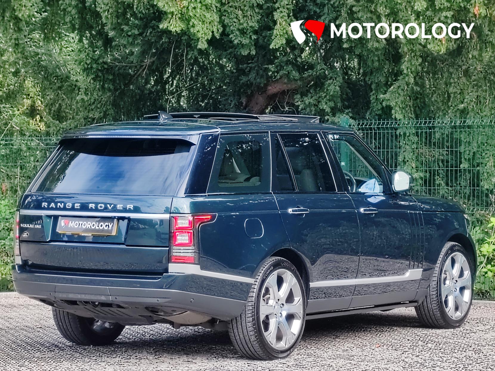 Land Rover Range Rover 3.0 TD V6 Vogue SE SUV 5dr Diesel Auto 4WD Euro 6 (s/s) (258 ps)