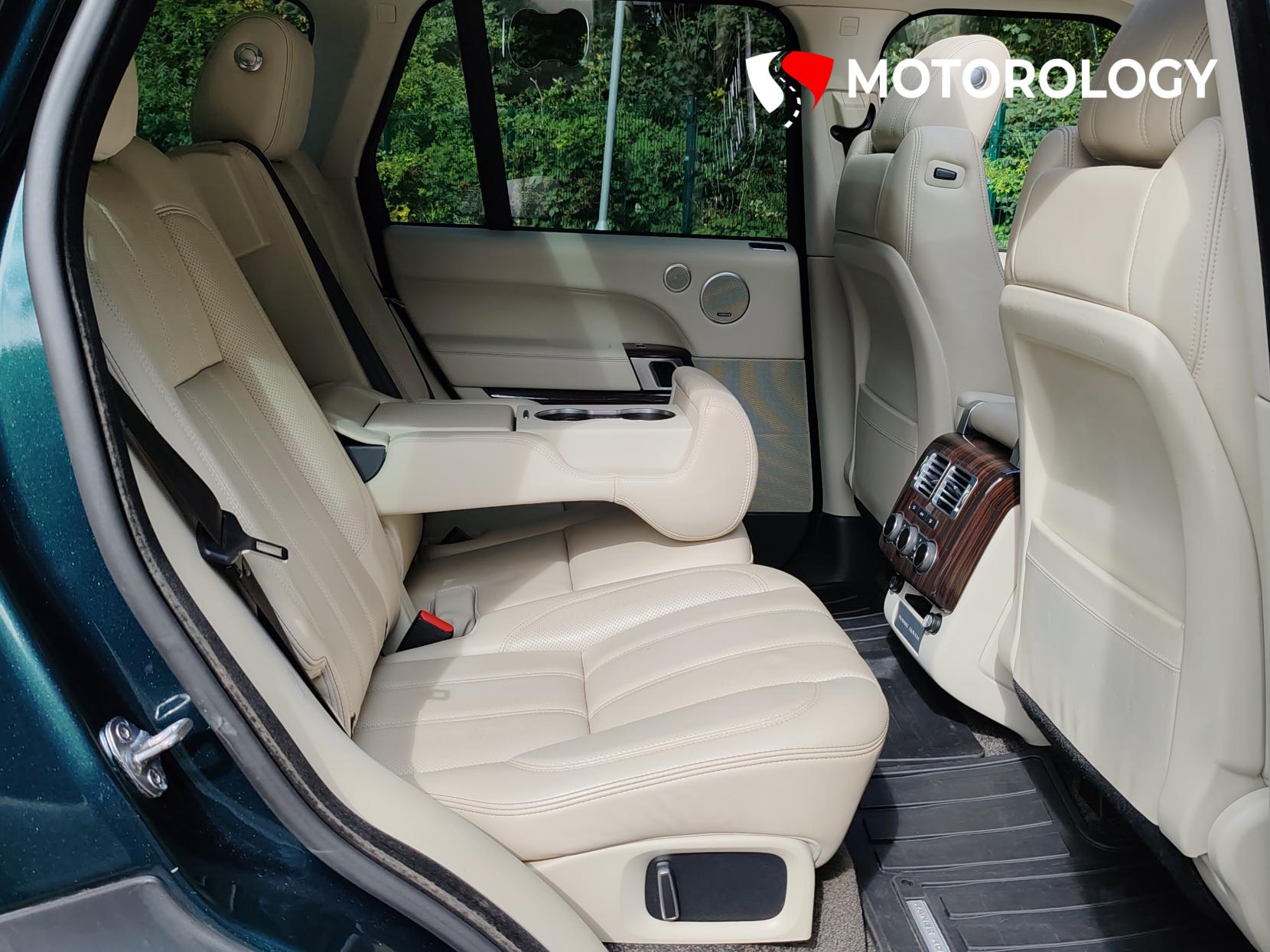 Land Rover Range Rover 3.0 TD V6 Vogue SE SUV 5dr Diesel Auto 4WD Euro 6 (s/s) (258 ps)