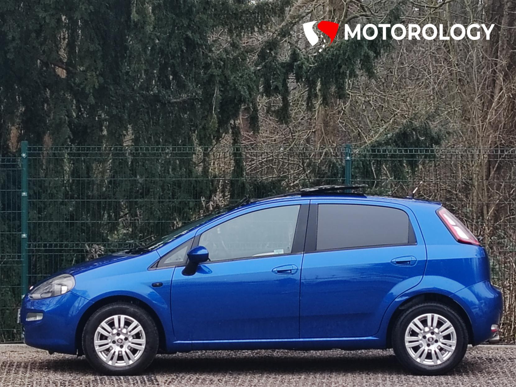 Fiat Punto 1.4 MultiAir Lounge Hatchback 5dr Petrol Euro 5 (s/s) (105 bhp)