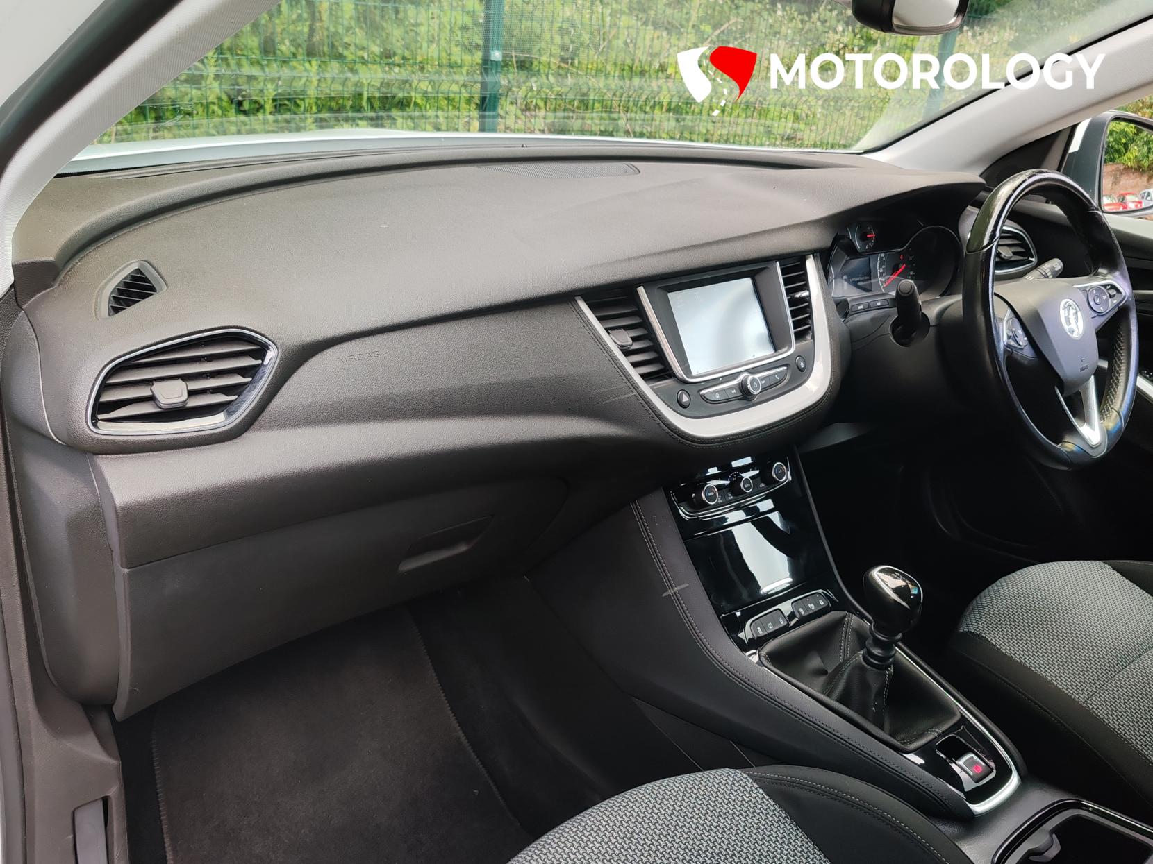 Vauxhall Grandland X 1.2 Turbo GPF SE SUV 5dr Petrol Manual Euro 6 (s/s) (130 ps)
