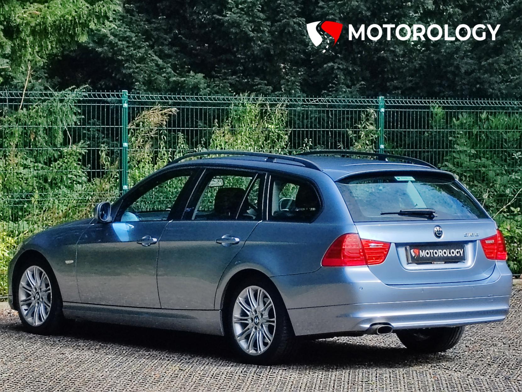 BMW 3 Series 2.0 318d SE Touring 5dr Diesel Steptronic Euro 5 (143 ps)