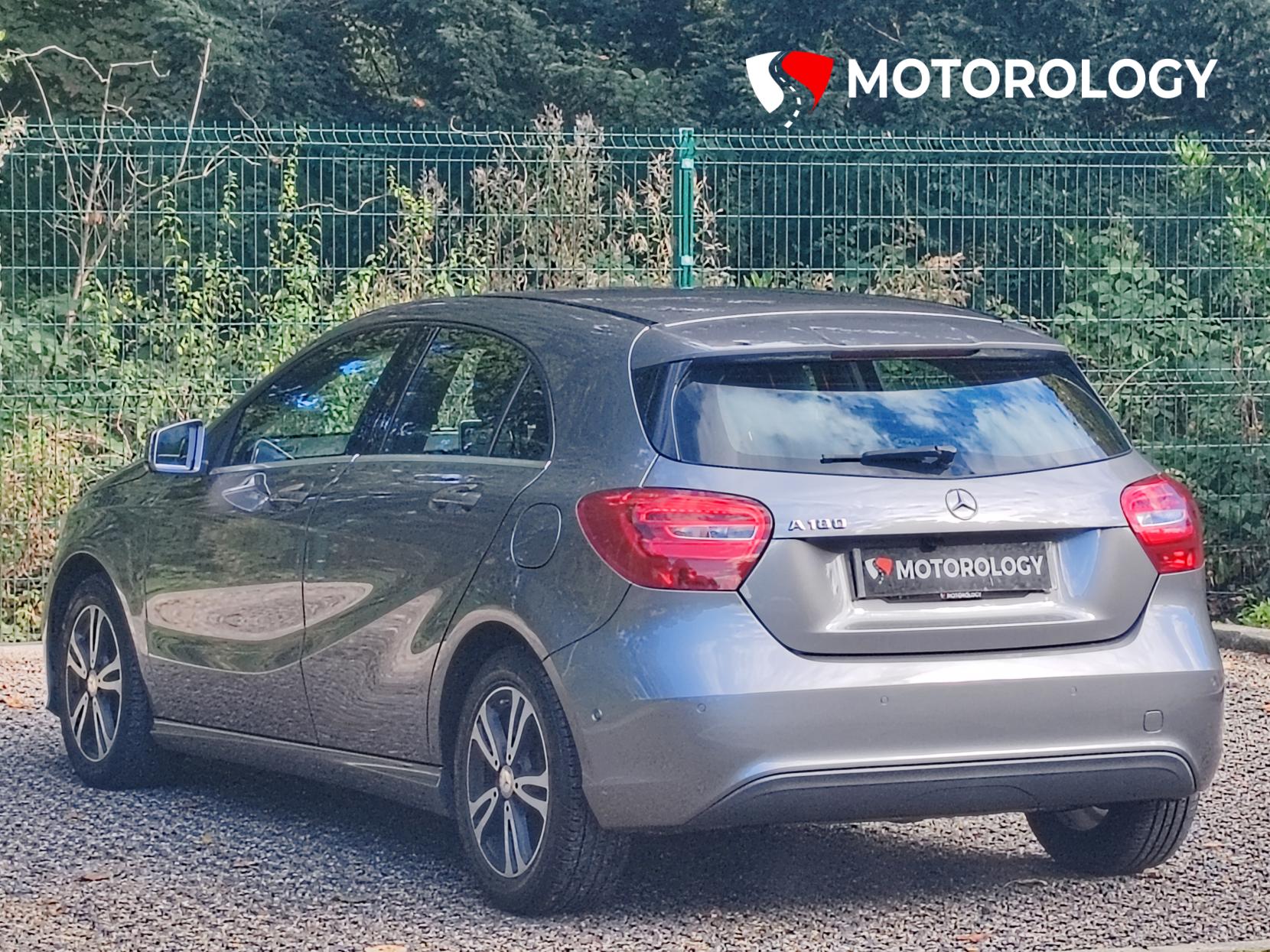 Mercedes-Benz A Class 1.6 A180 SE (Executive) Hatchback 5dr Petrol Manual Euro 6 (s/s) (122 ps)