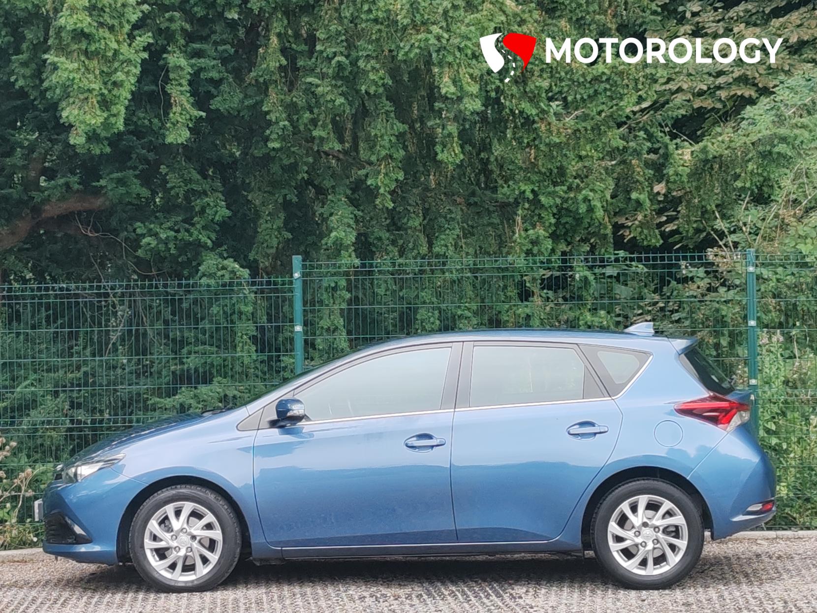 Toyota Auris 1.2 VVT-i Icon Hatchback 5dr Petrol Manual Euro 6 (s/s) (116 ps)