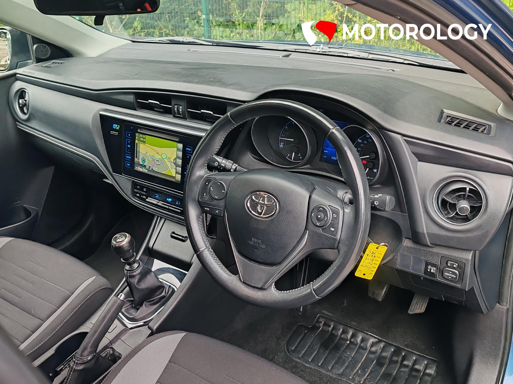 Toyota Auris 1.2 VVT-i Icon Hatchback 5dr Petrol Manual Euro 6 (s/s) (116 ps)
