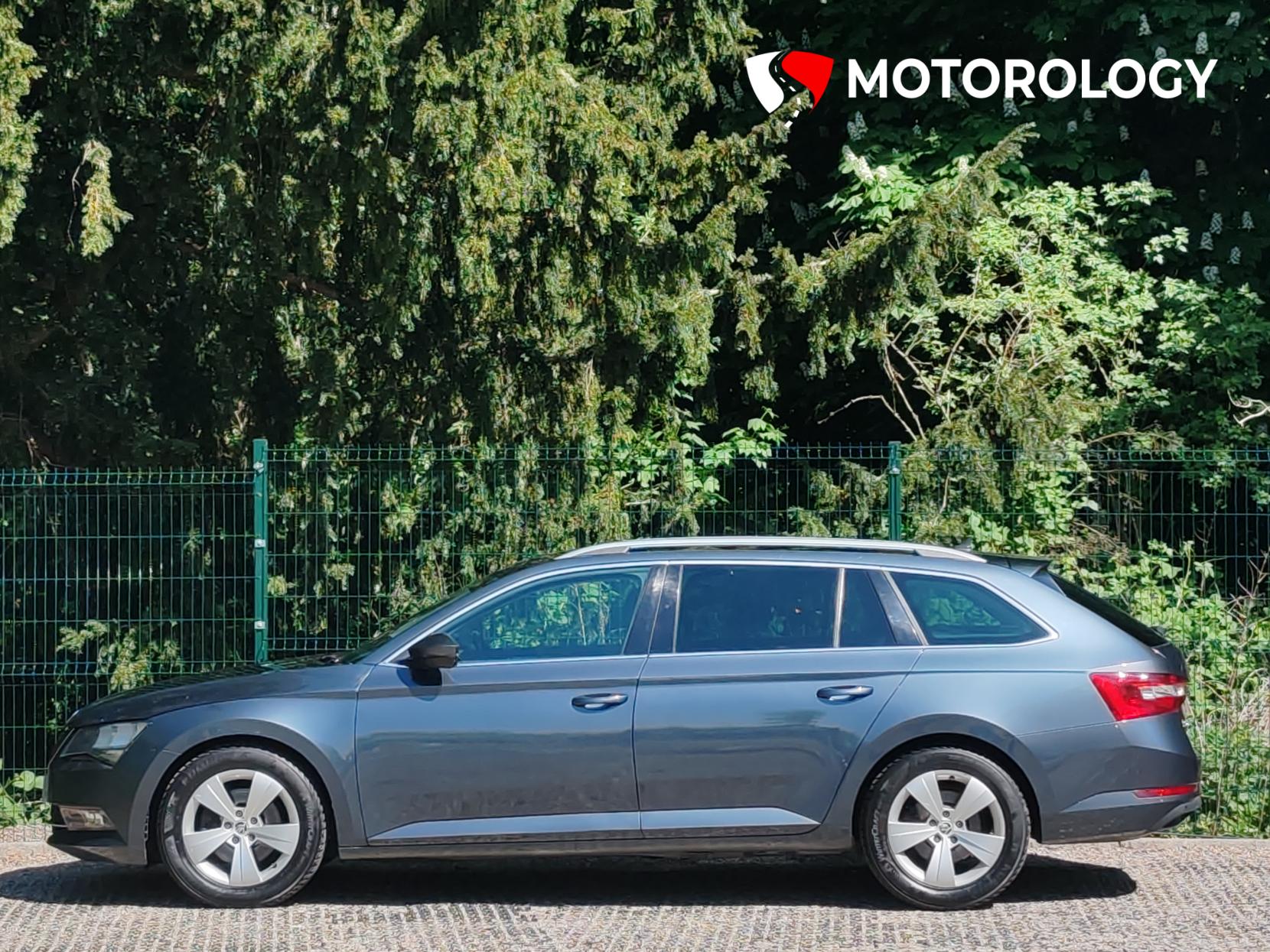 Skoda Superb 2.0 TDI SE Technology Estate 5dr Diesel Manual Euro 6 (s/s) (150 ps)