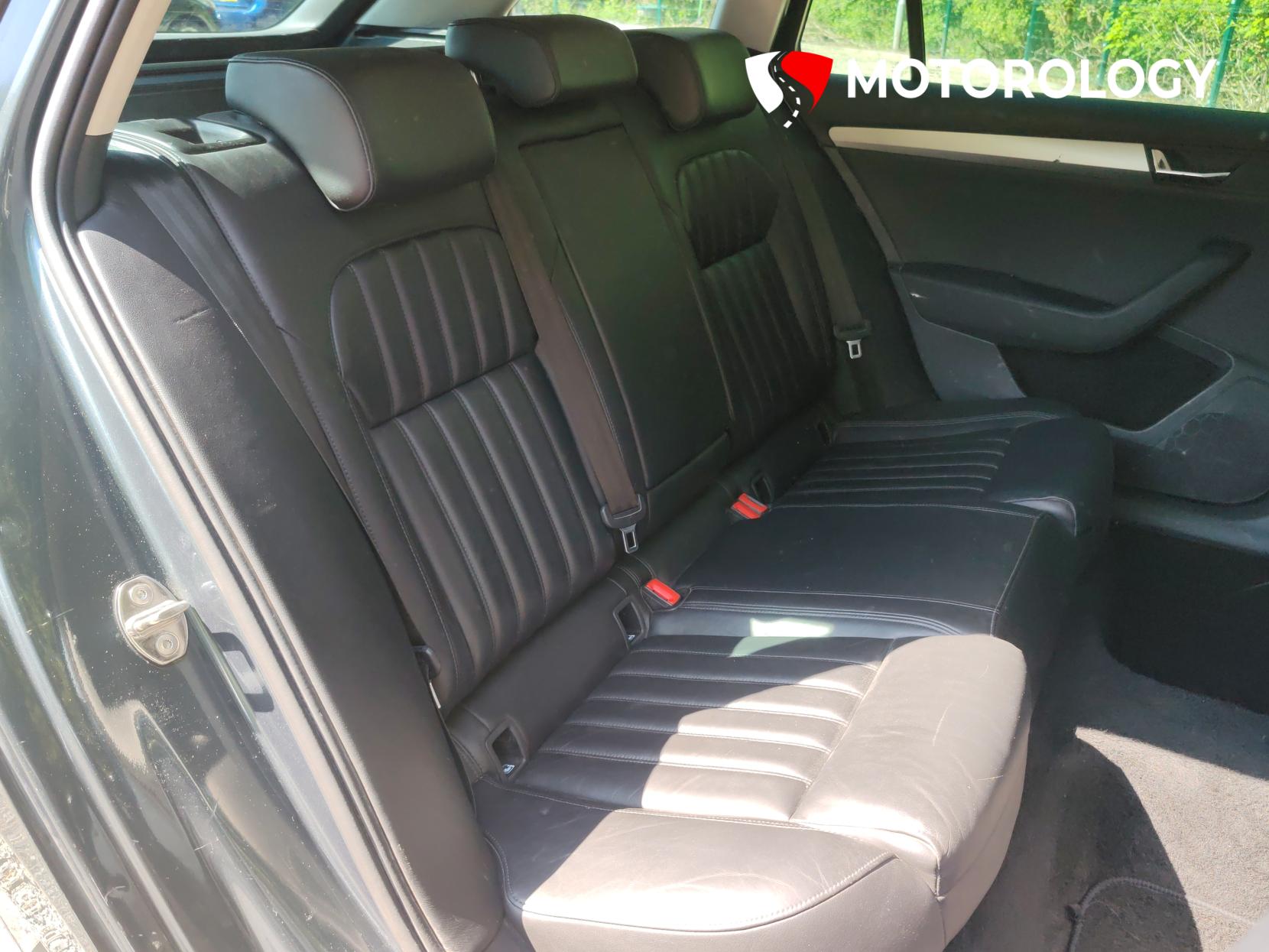 Skoda Superb 2.0 TDI SE Technology Estate 5dr Diesel Manual Euro 6 (s/s) (150 ps)