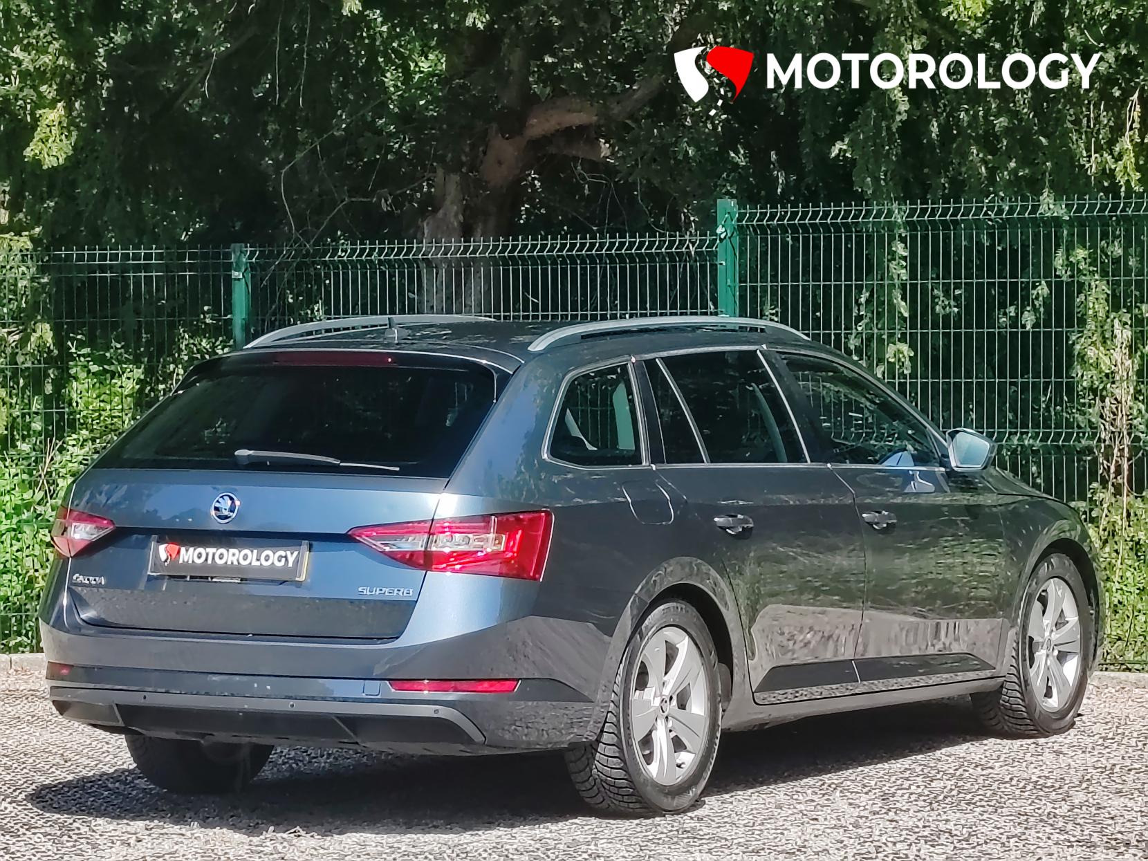 Skoda Superb 2.0 TDI SE Technology Estate 5dr Diesel Manual Euro 6 (s/s) (150 ps)