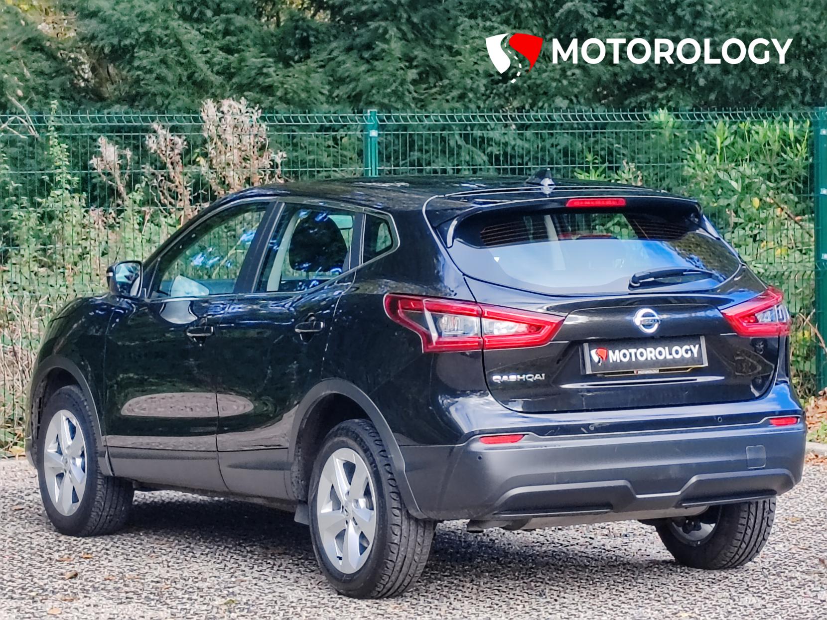 Nissan Qashqai 1.3 DIG-T Acenta Premium SUV 5dr Petrol Manual Euro 6 (s/s) (140 ps)