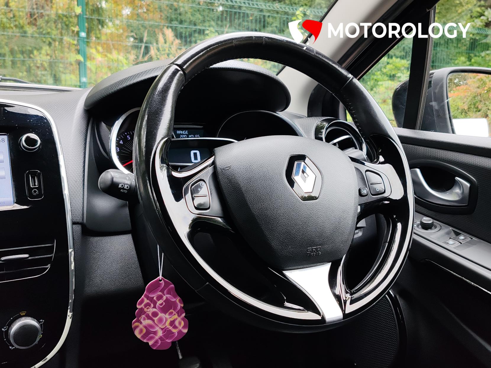 Renault Clio 0.9 TCe Dynamique Nav Hatchback 5dr Petrol Manual Euro 6 (s/s) (90 ps)