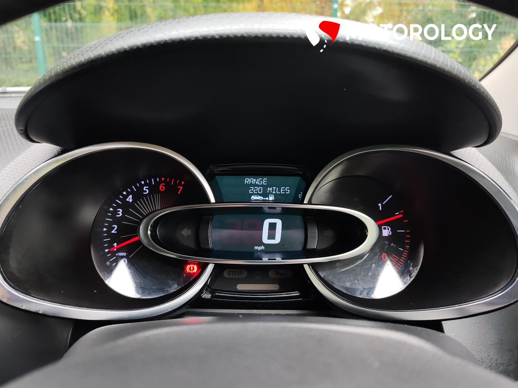 Renault Clio 0.9 TCe Dynamique Nav Hatchback 5dr Petrol Manual Euro 6 (s/s) (90 ps)
