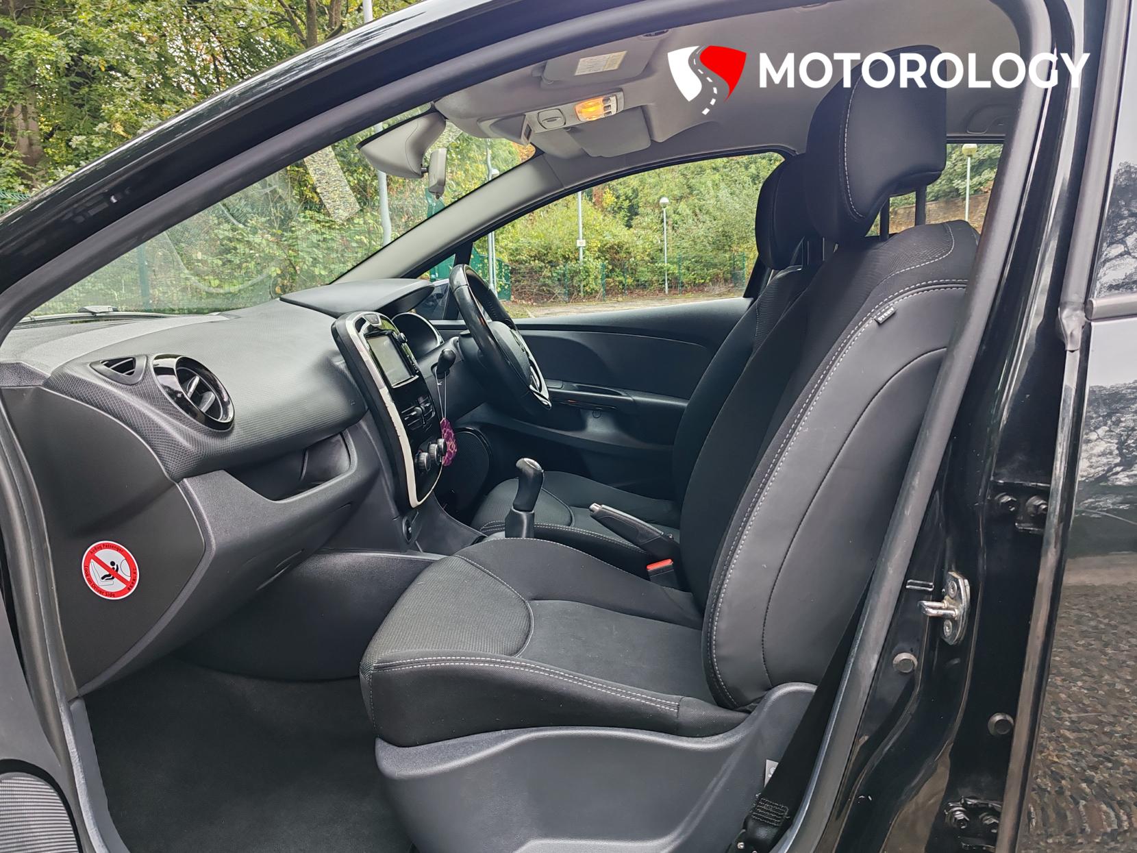 Renault Clio 0.9 TCe Dynamique Nav Hatchback 5dr Petrol Manual Euro 6 (s/s) (90 ps)