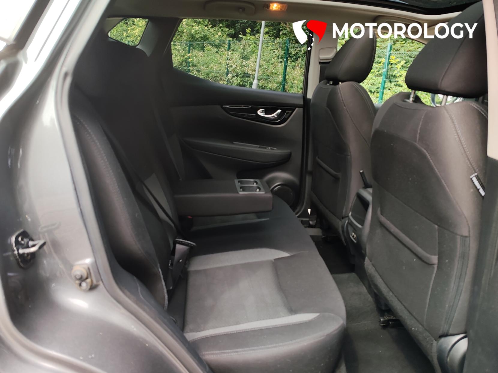 Nissan Qashqai 1.3 DIG-T N-Connecta SUV 5dr Petrol Manual Euro 6 (s/s) (160 ps)